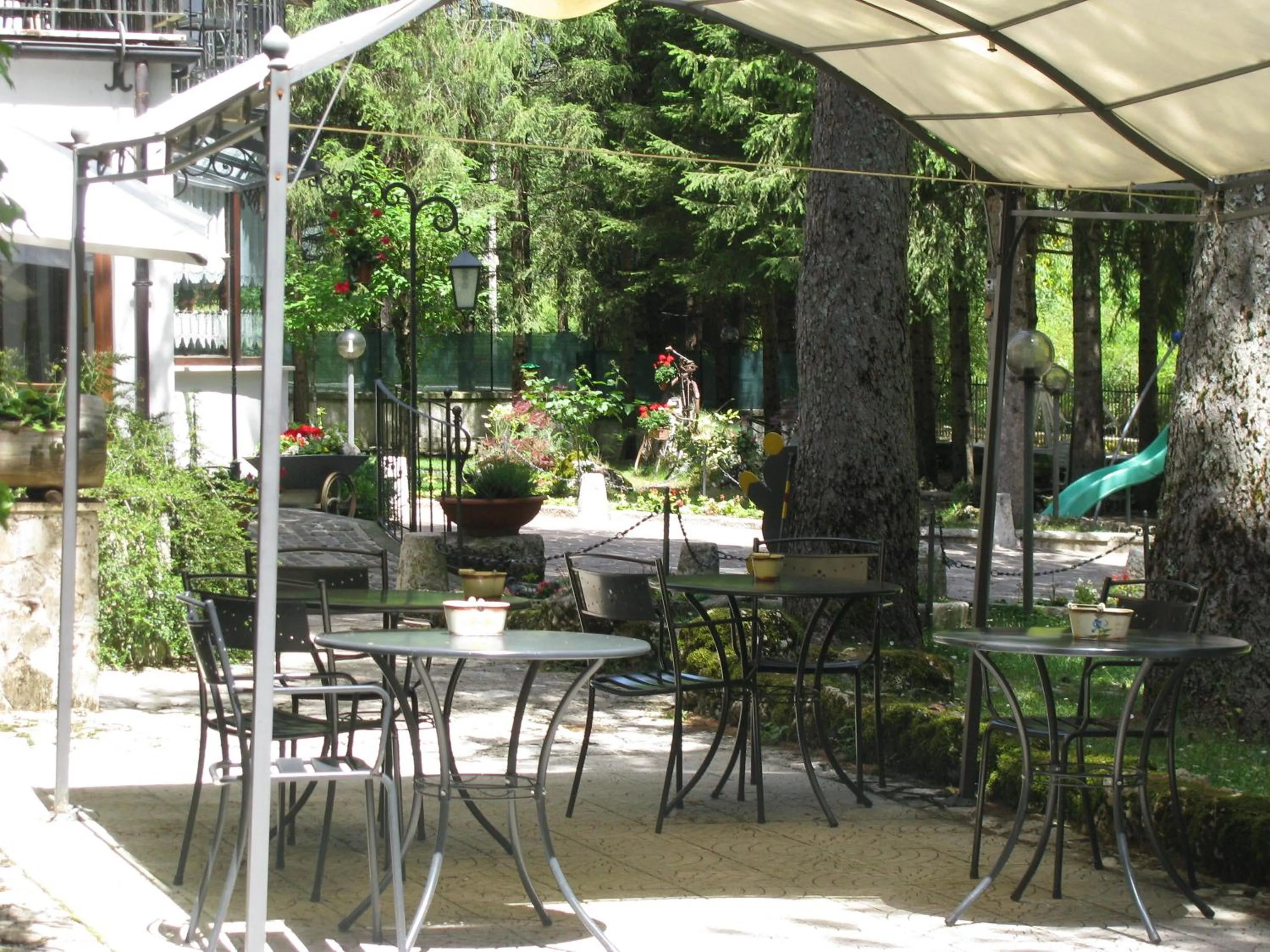 Patio in LH Albergo il Paradiso