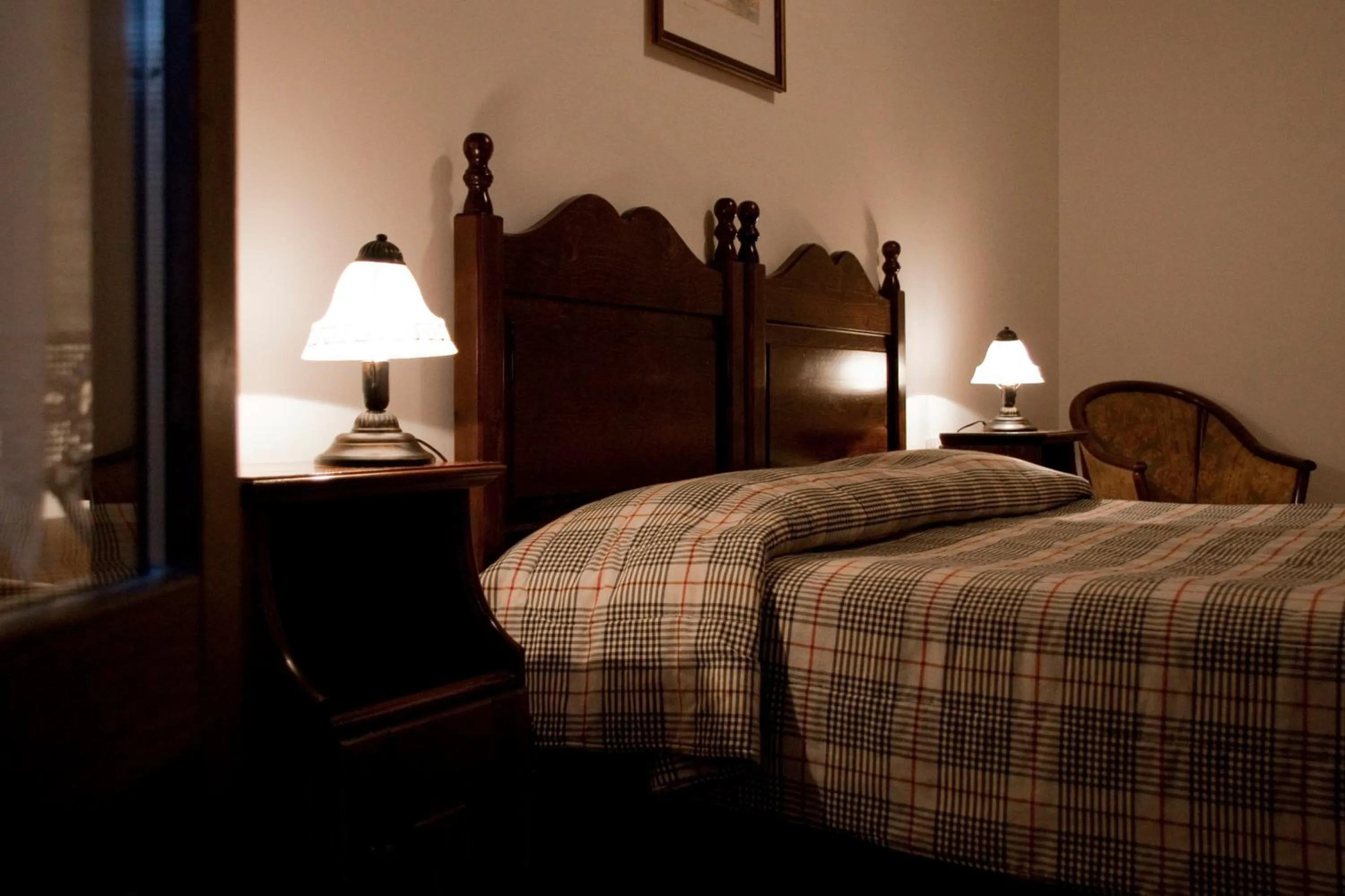 Decorative detail, Bed in LH Albergo il Paradiso