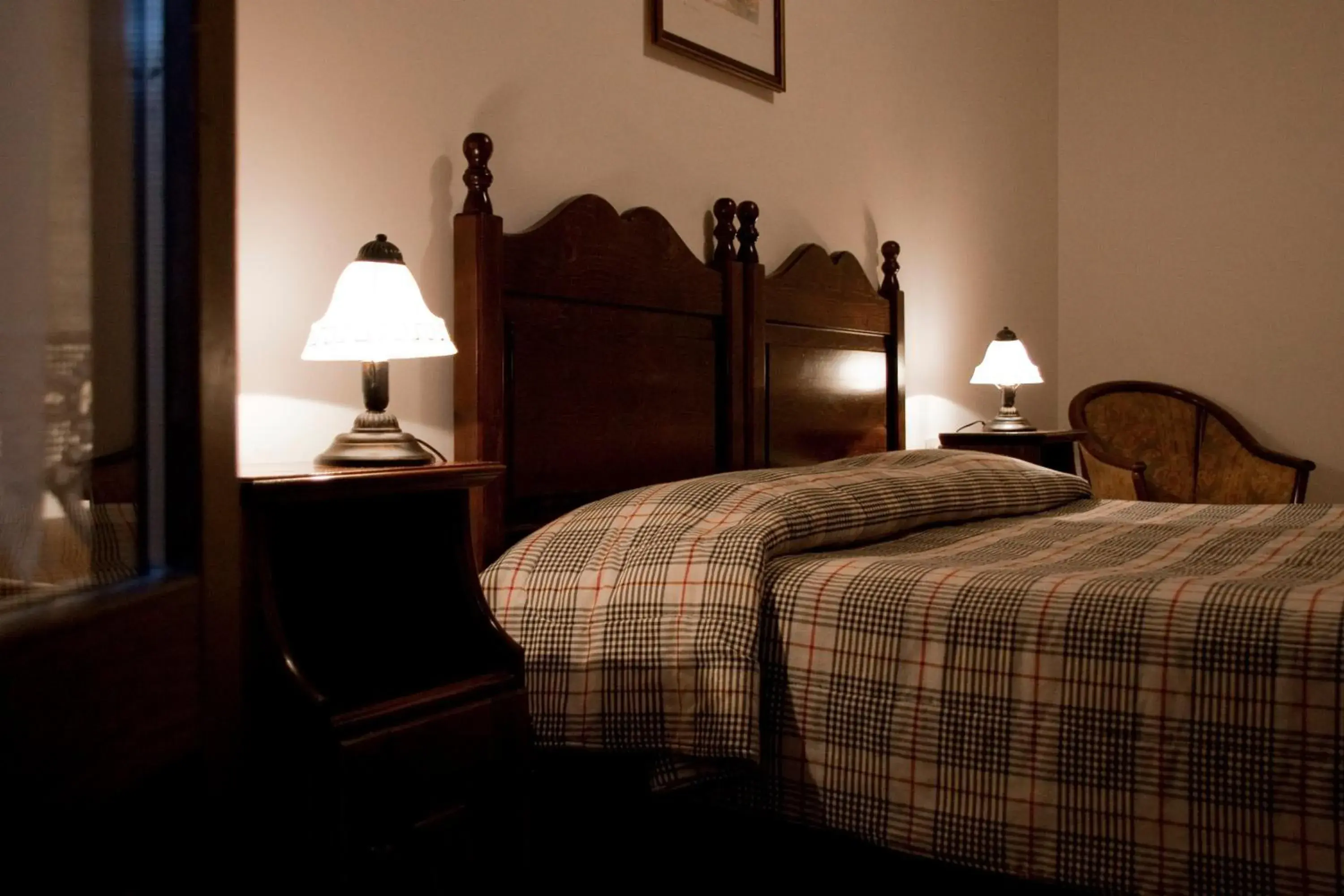 Decorative detail, Bed in LH Albergo il Paradiso Decorative detail, Bed in LH Albergo il Paradiso