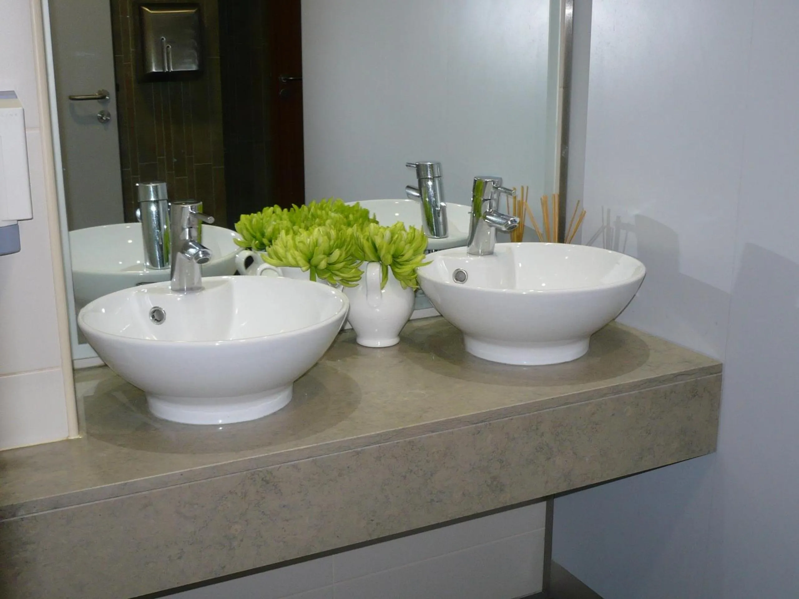 Bathroom in Hotel Dom Nuno