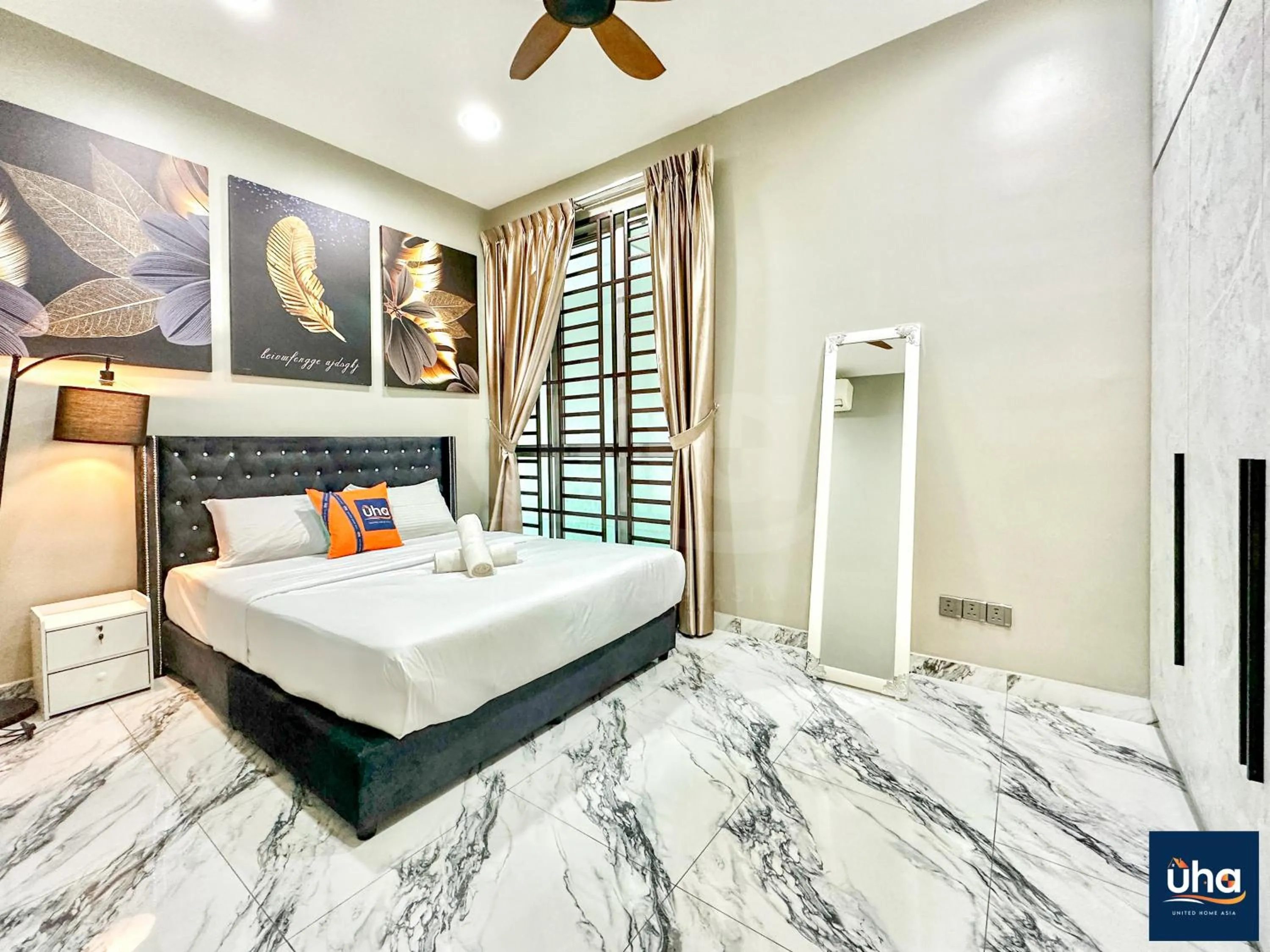 Bed in Akademik Suite by RR JBcity