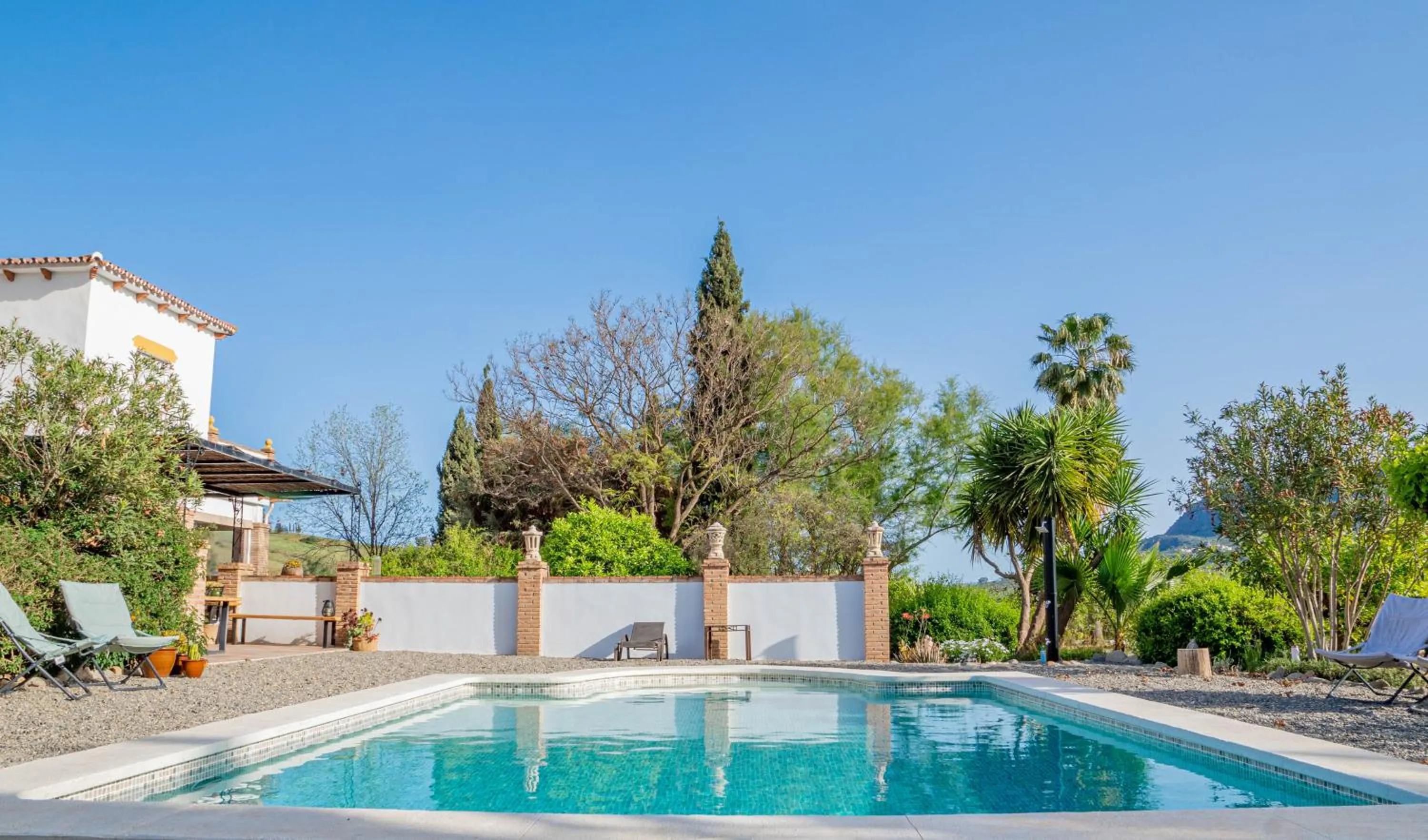 Property building in Finca El Limonar