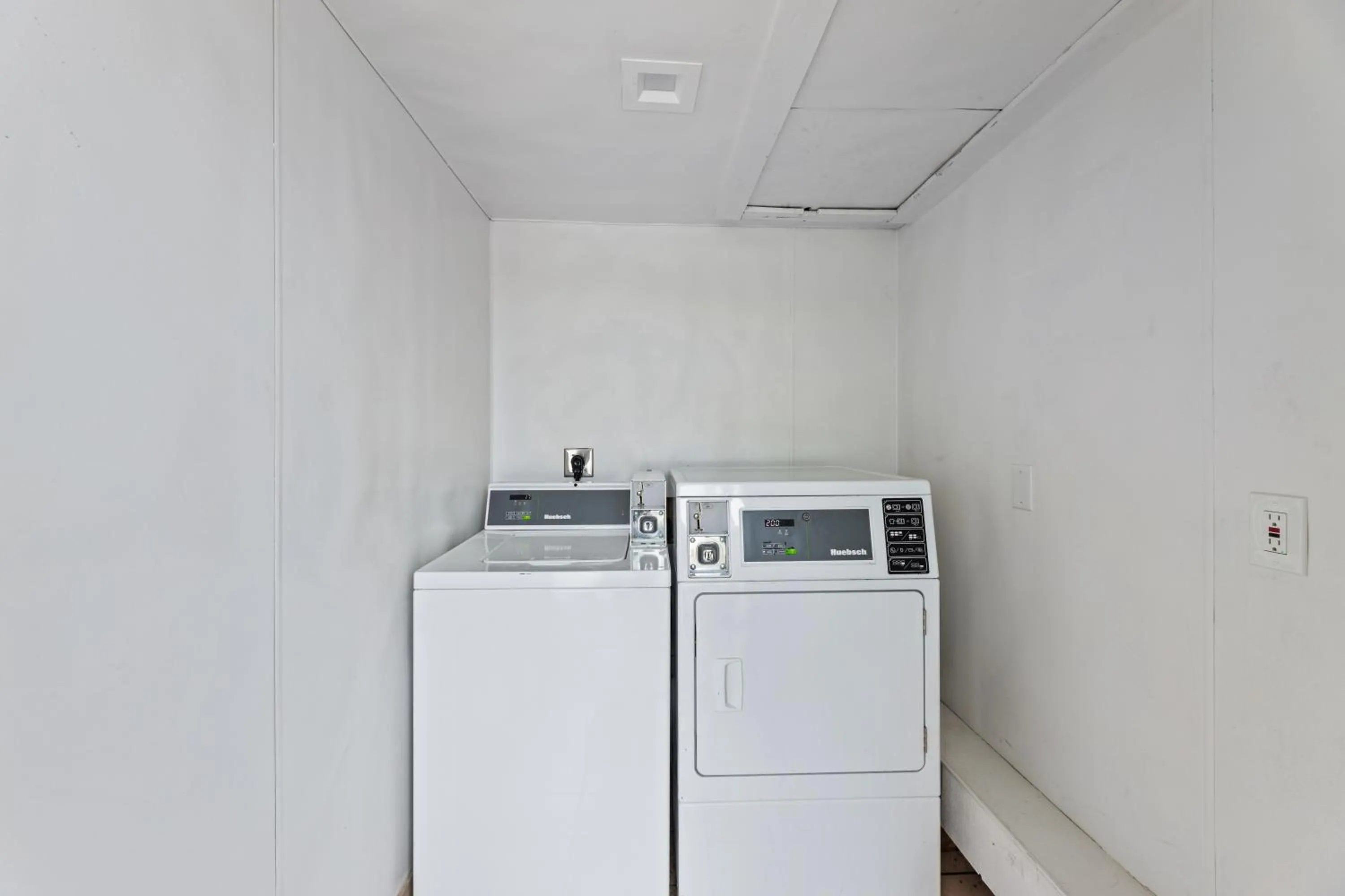 washing machine in Days Inn by Wyndham McKinney