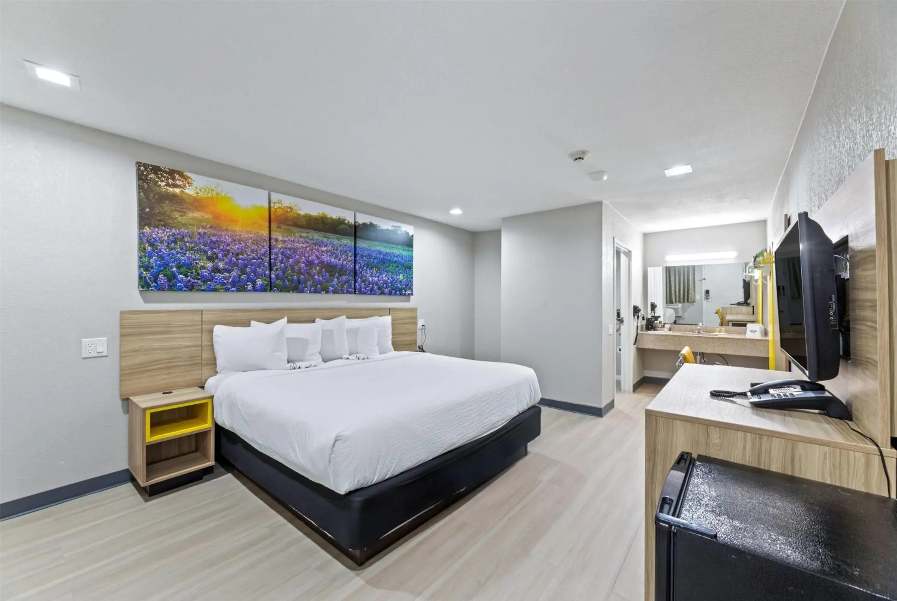 Photo of the whole room, Bed in Days Inn by Wyndham McKinney Photo of the whole room, Bed in Days Inn by Wyndham McKinney