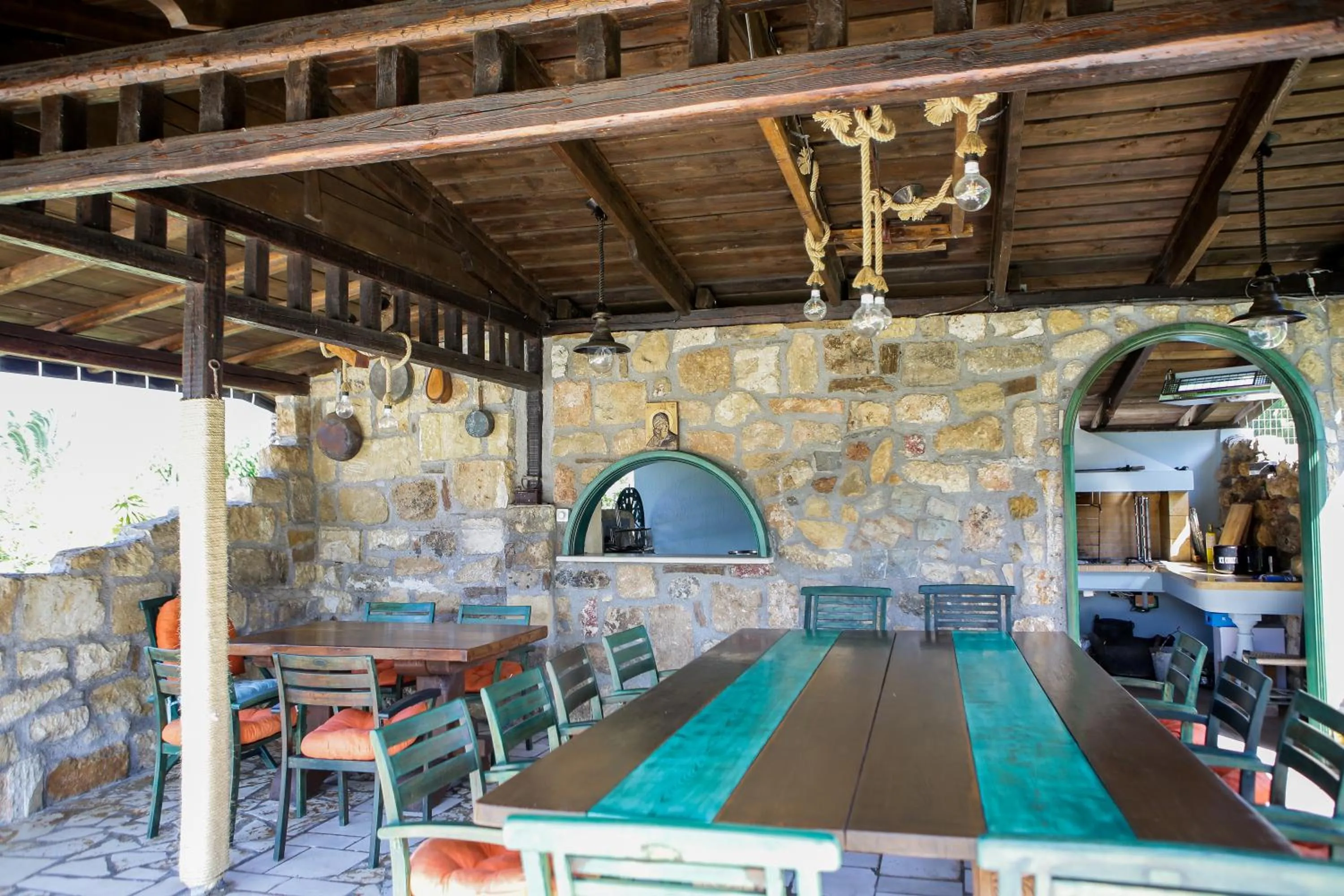 BBQ facilities in Sandy Beach Villas and Apartments