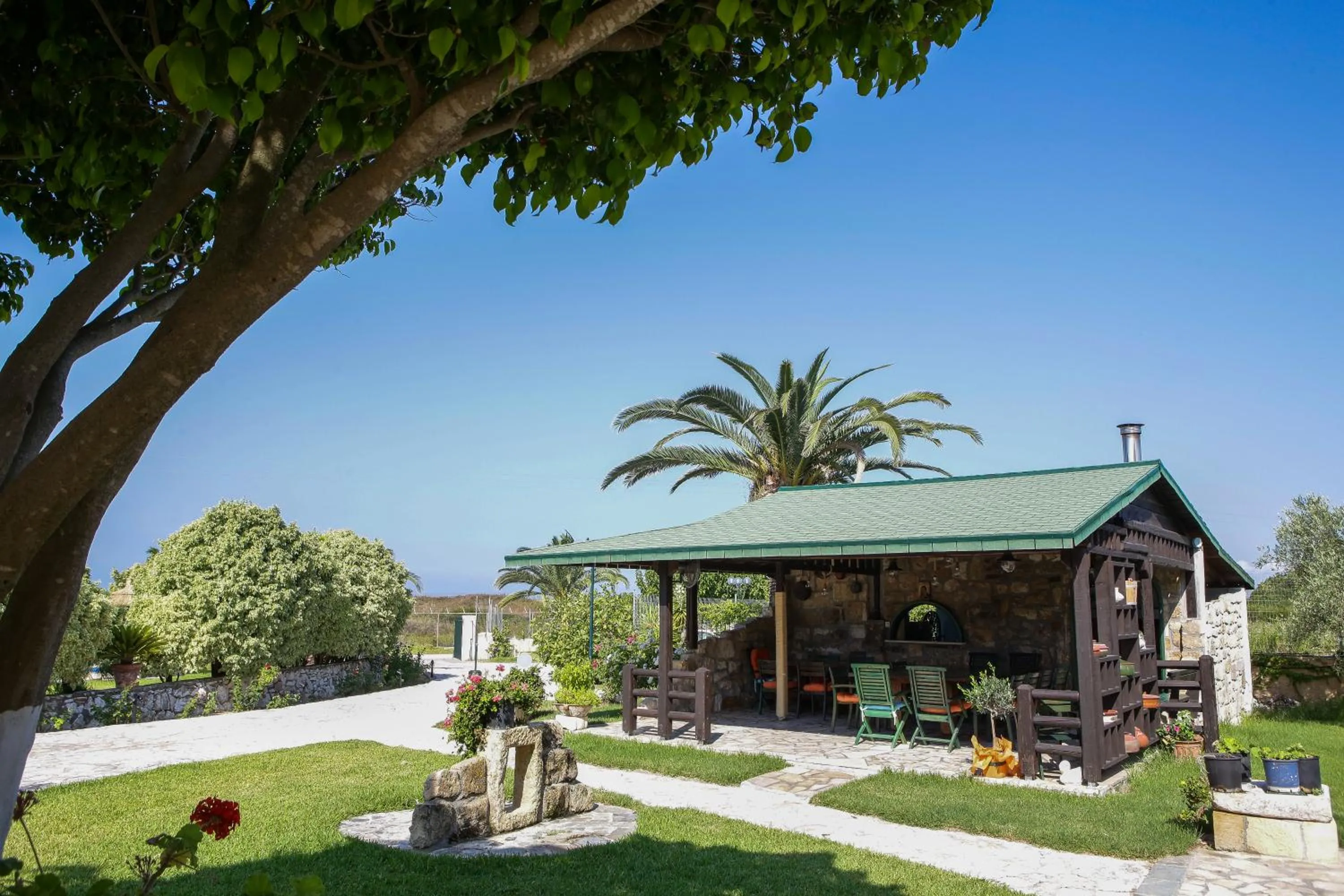BBQ facilities in Sandy Beach Villas and Apartments