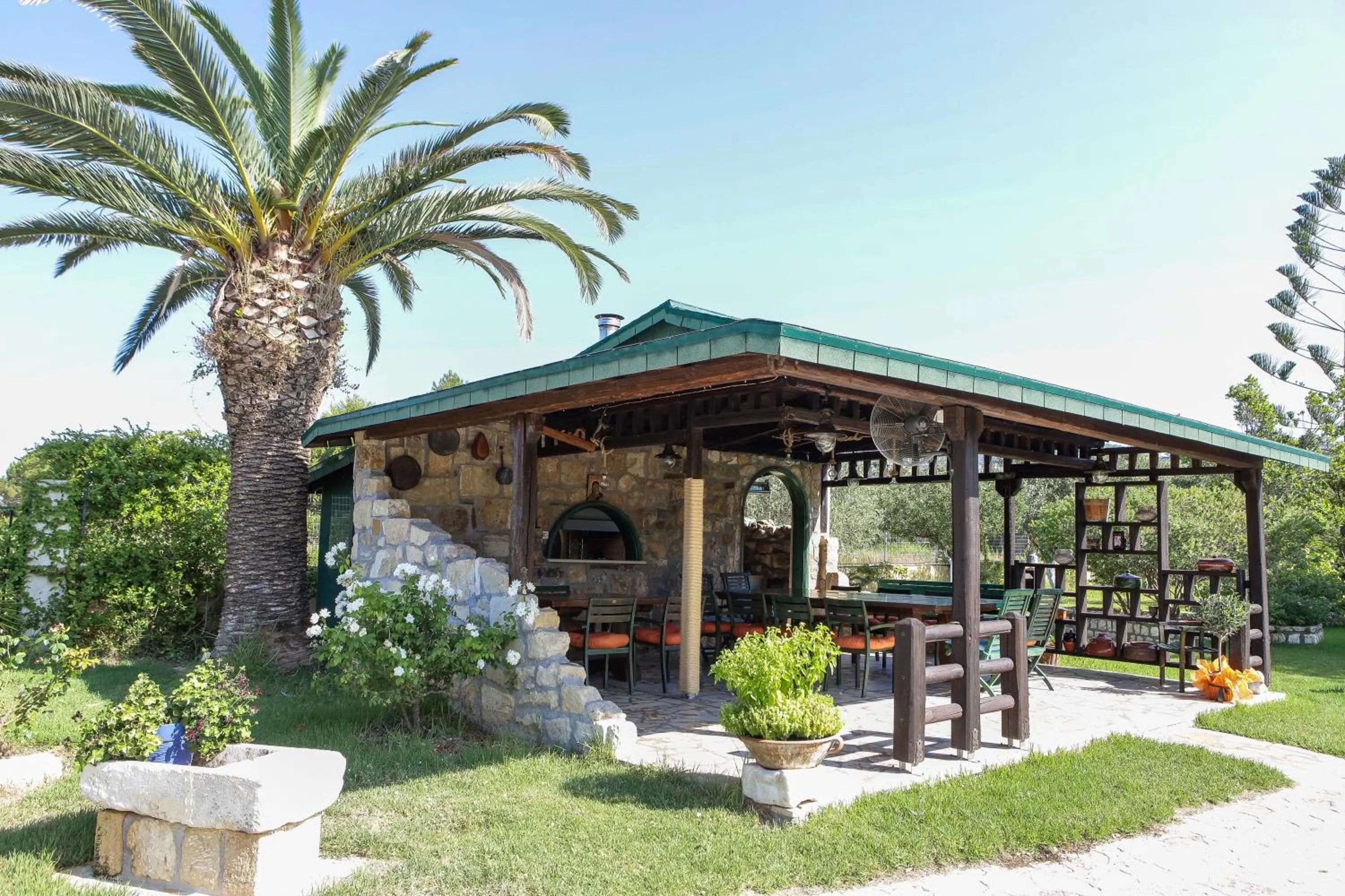 BBQ facilities in Sandy Beach Villas and Apartments