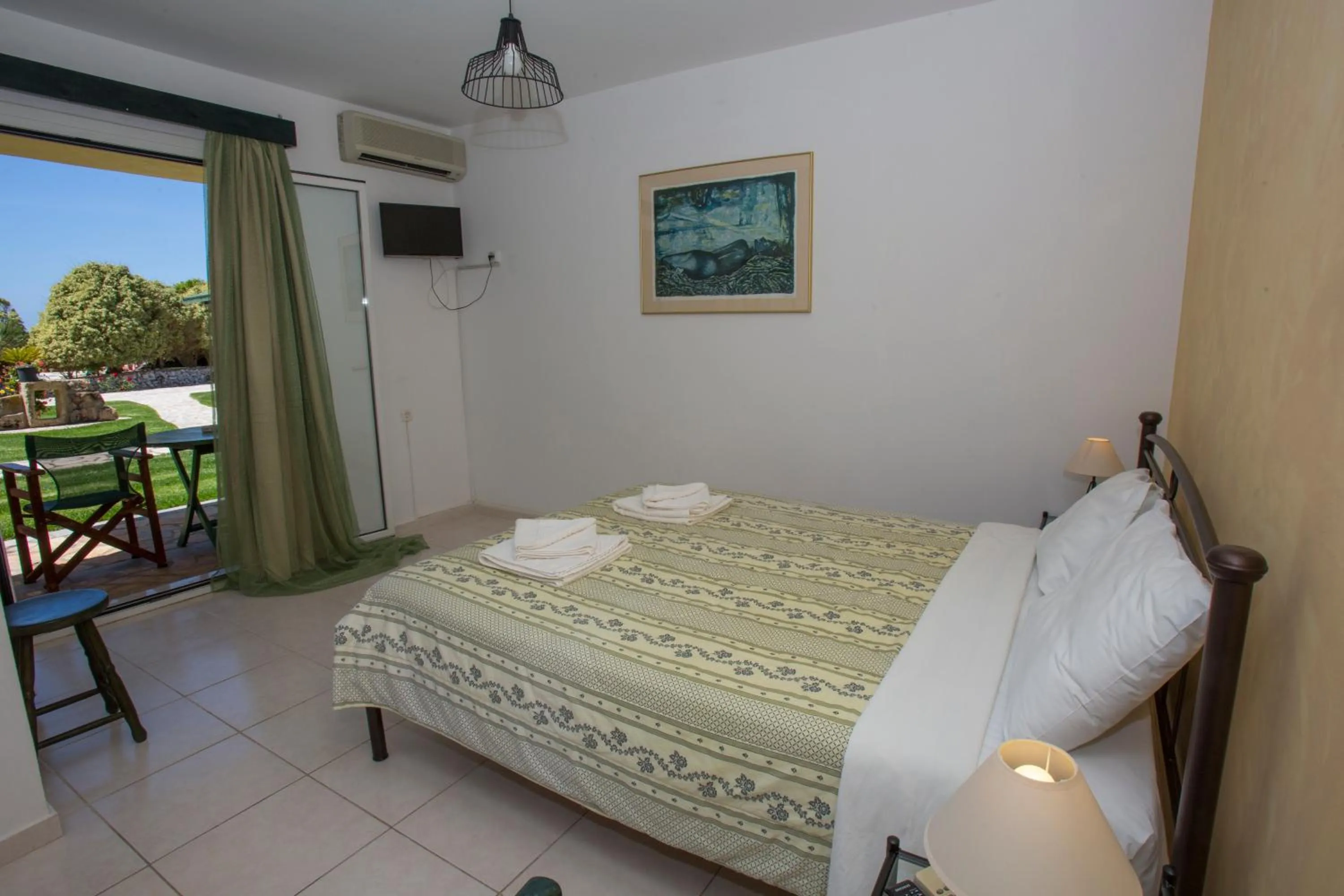 Balcony/Terrace, Bed in Sandy Beach Villas and Apartments