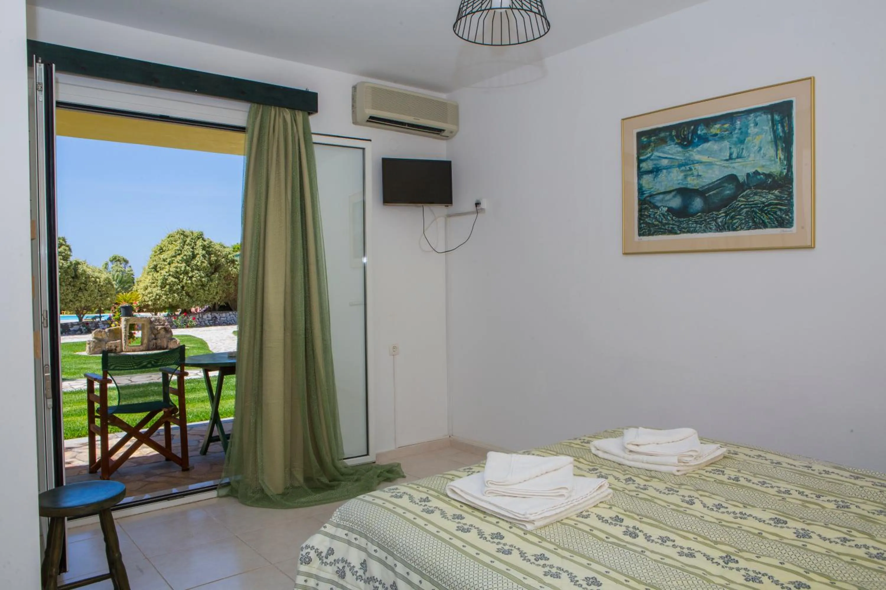 Balcony/Terrace, Bed in Sandy Beach Villas and Apartments