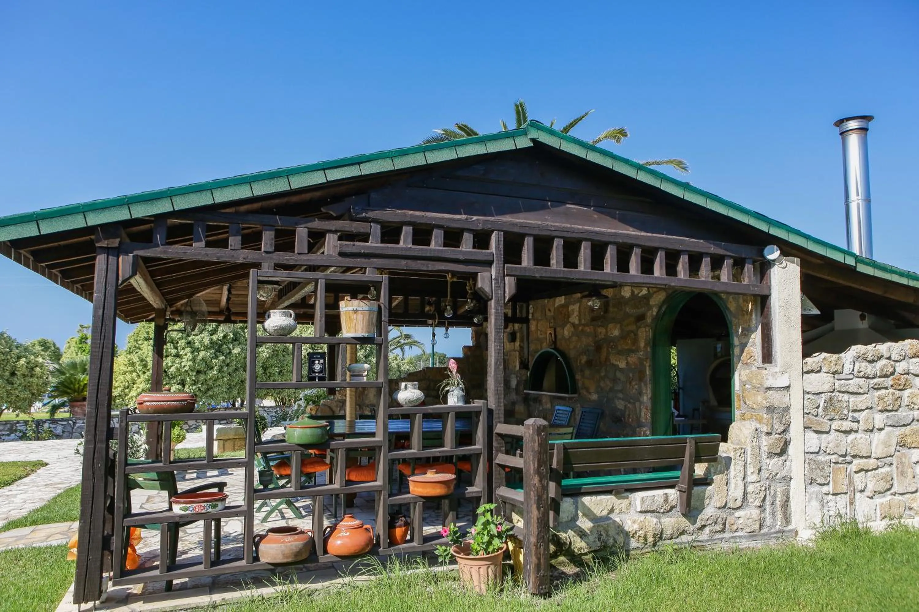 BBQ facilities in Sandy Beach Villas and Apartments