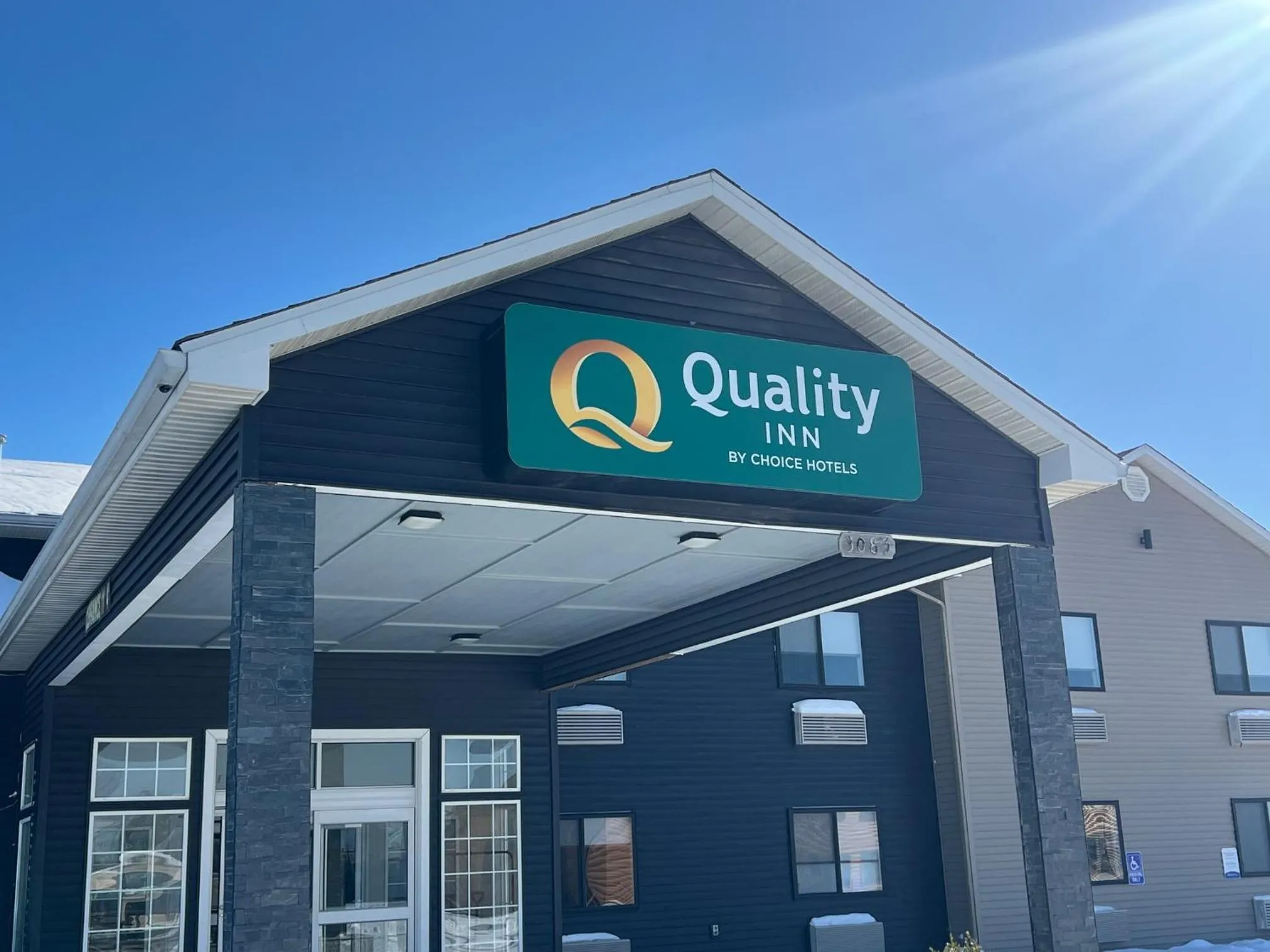 Property building in Quality Inn Neosho