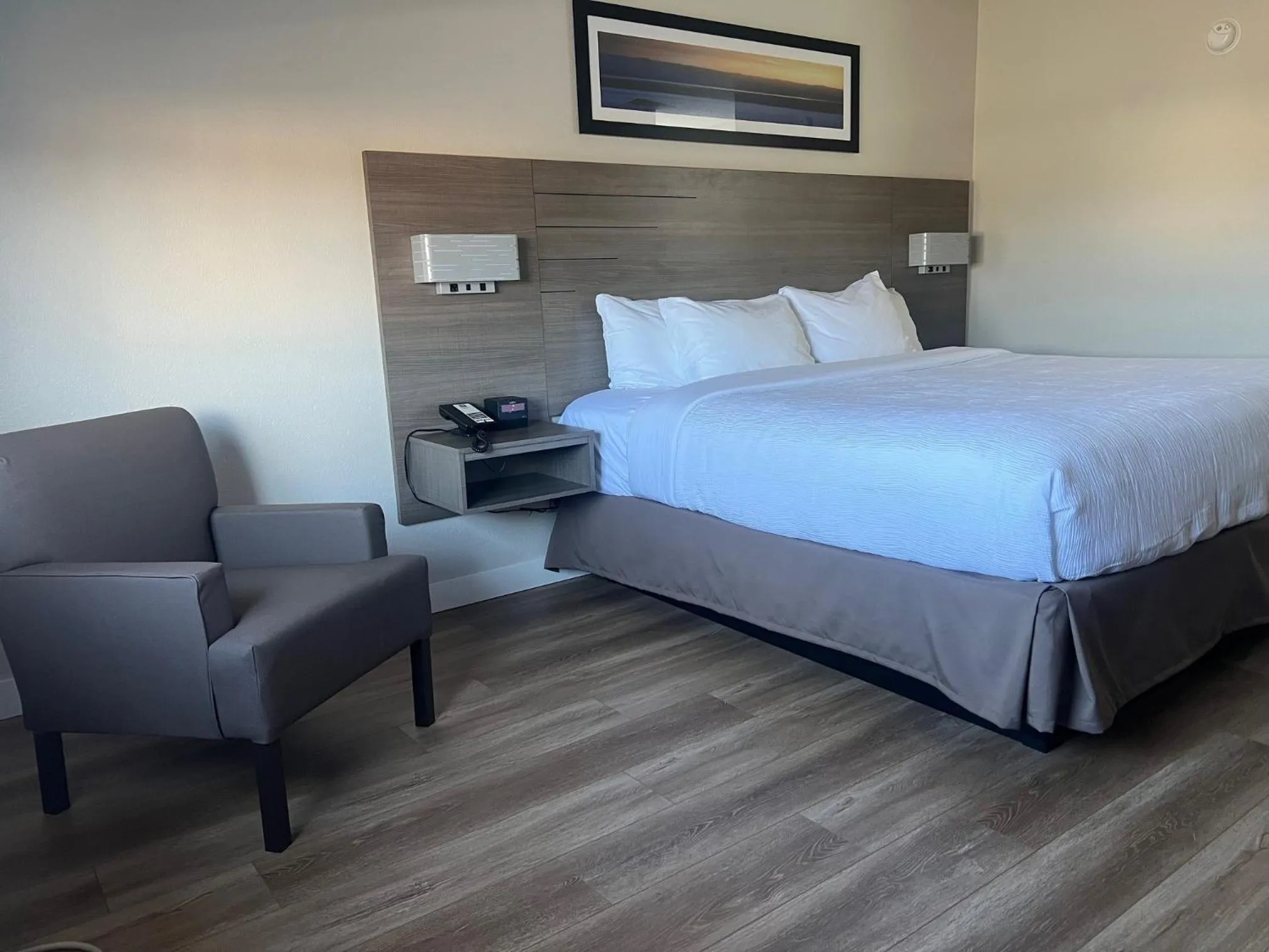 Bed in Quality Inn Neosho