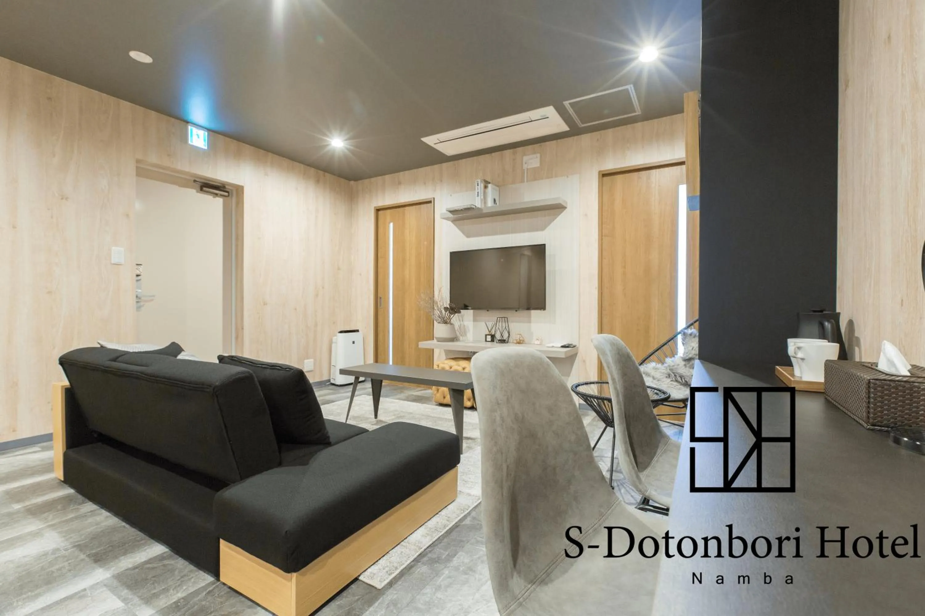 Living room in S-Dotonbori Hotel Namba - Self Check-In Only