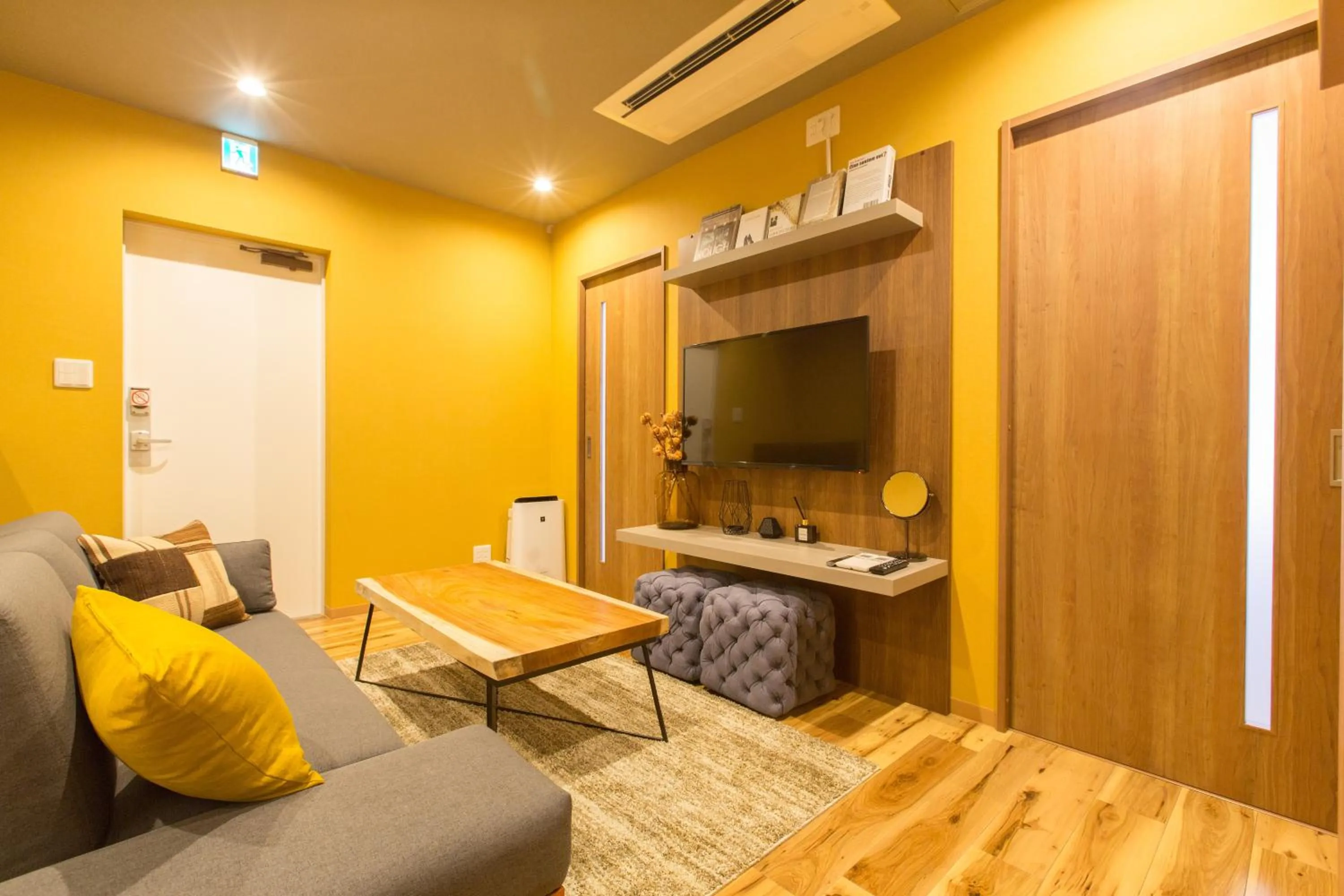 Living room in S-Dotonbori Hotel Namba - Self Check-In Only