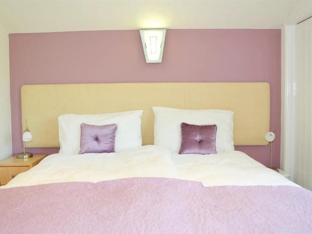 Bedroom, Bed in Quixhill - Denstone - Dove Meadow B & B