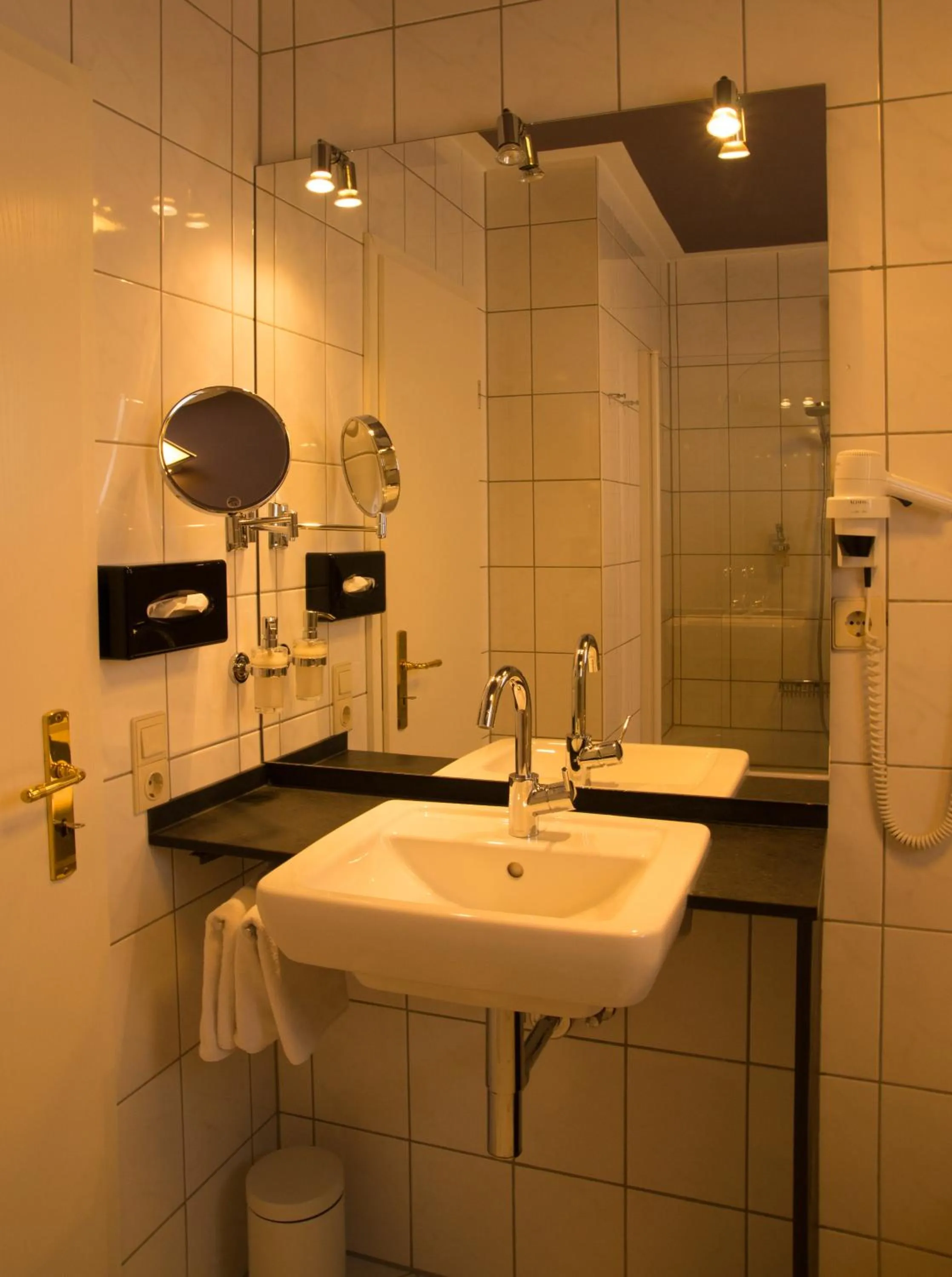 Bathroom in Galerie Hotel