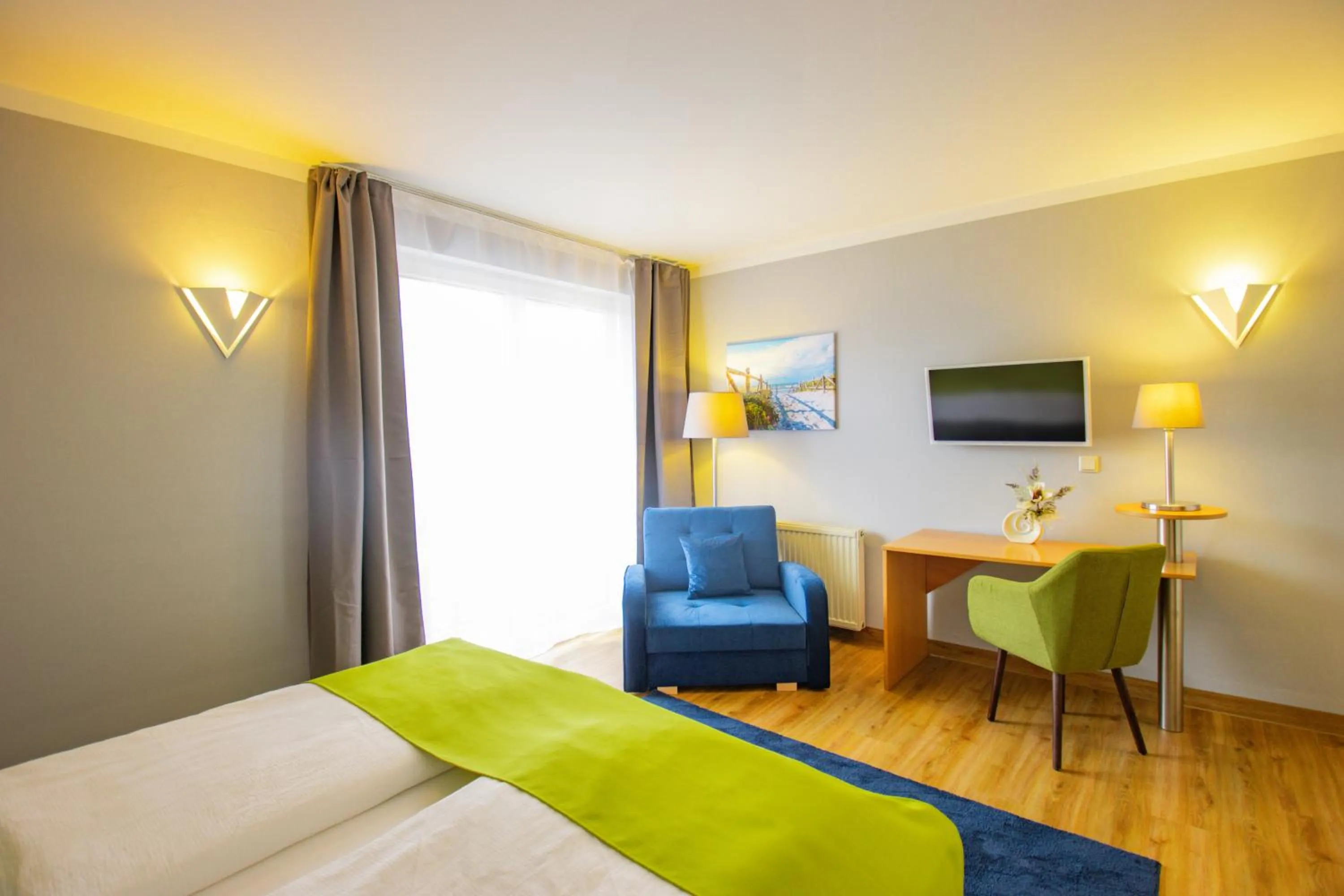 Photo of the whole room, Bed in Inselhotel kleiner Bodden