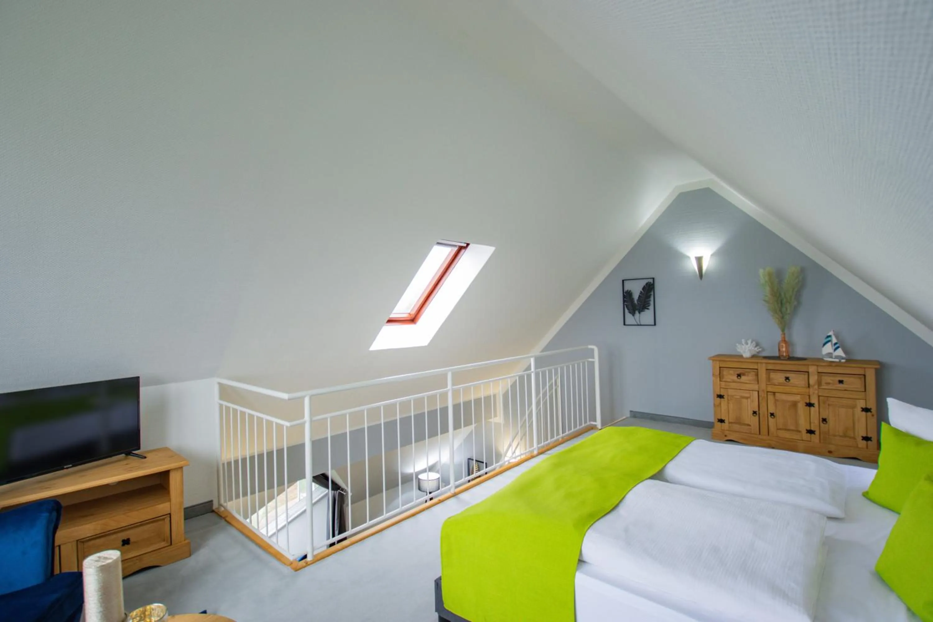 Photo of the whole room, Bed in Inselhotel kleiner Bodden