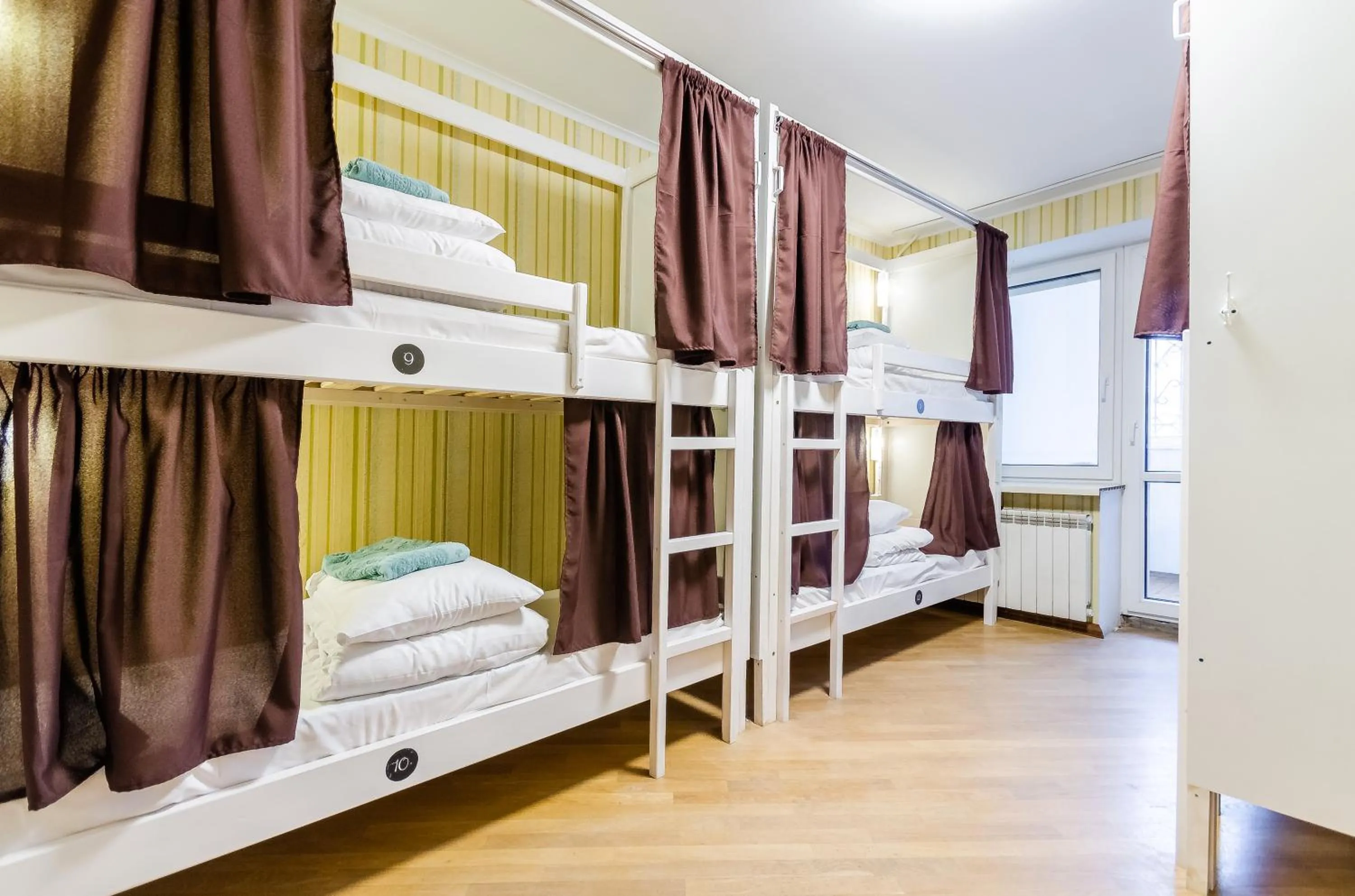 Bed in 6-Bed Dormitory Room in Sun City Hostel 3