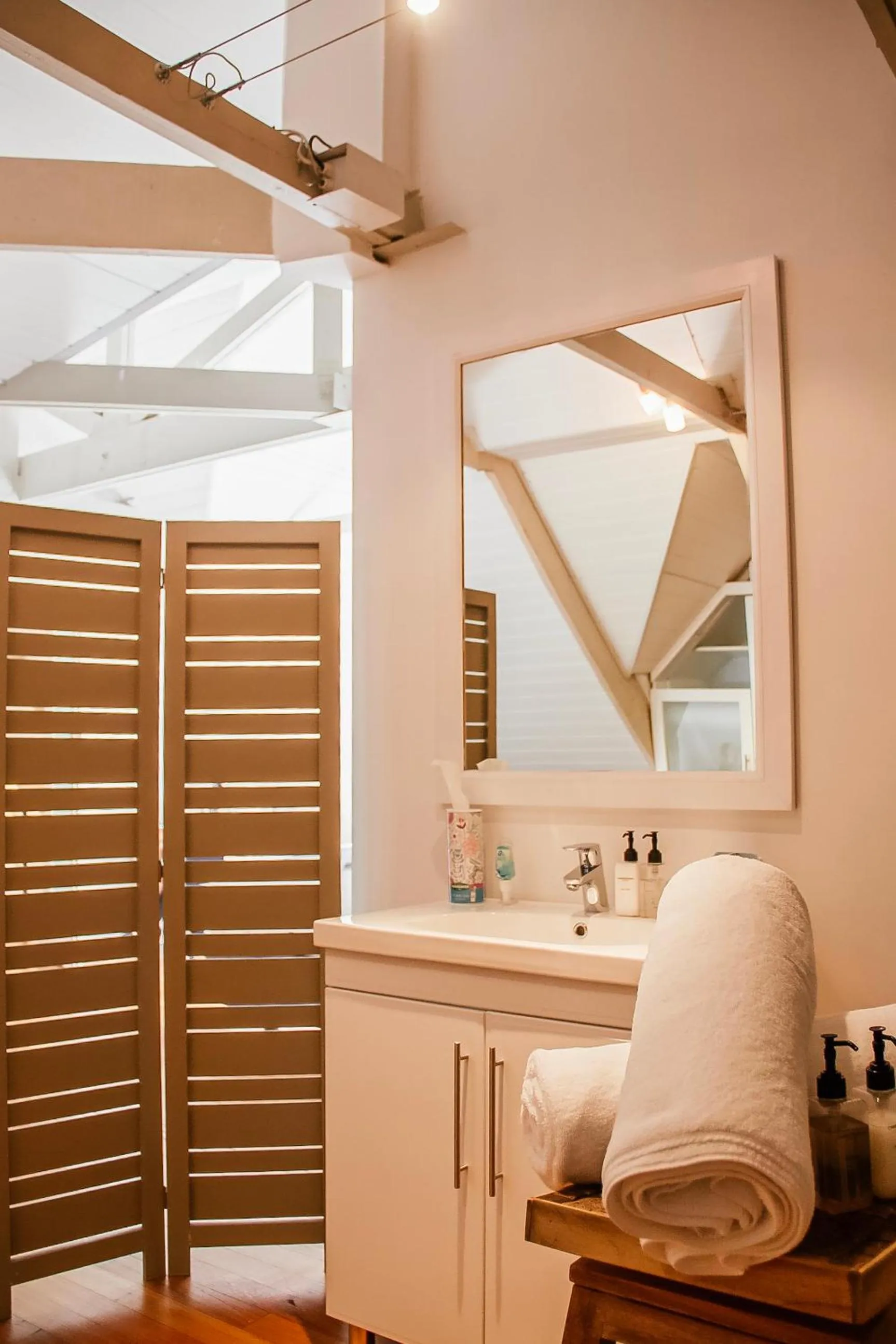 Bathroom in De Haas Living @ Die Laan 40