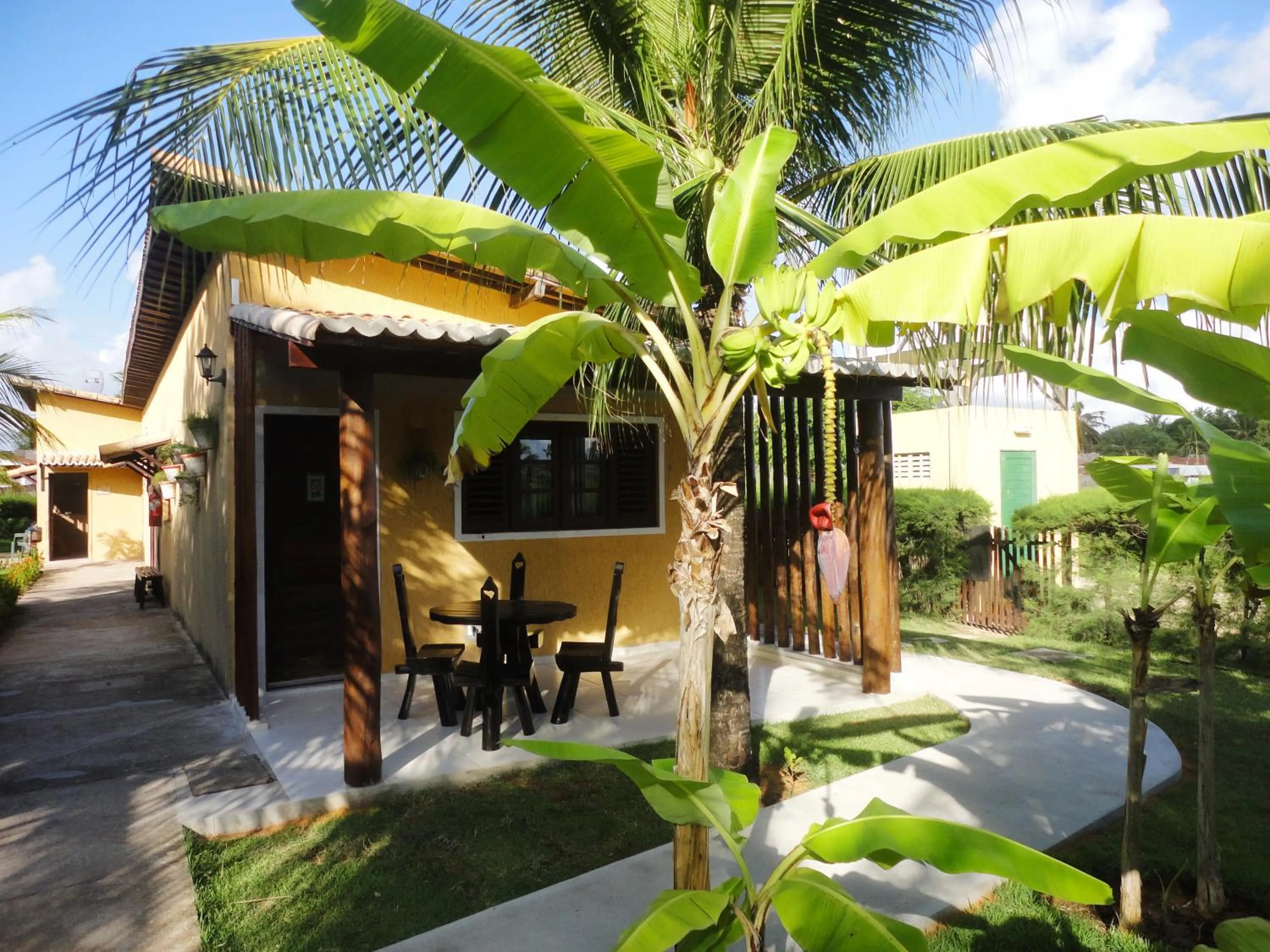 Patio in Hotel Enseada Maracajaú