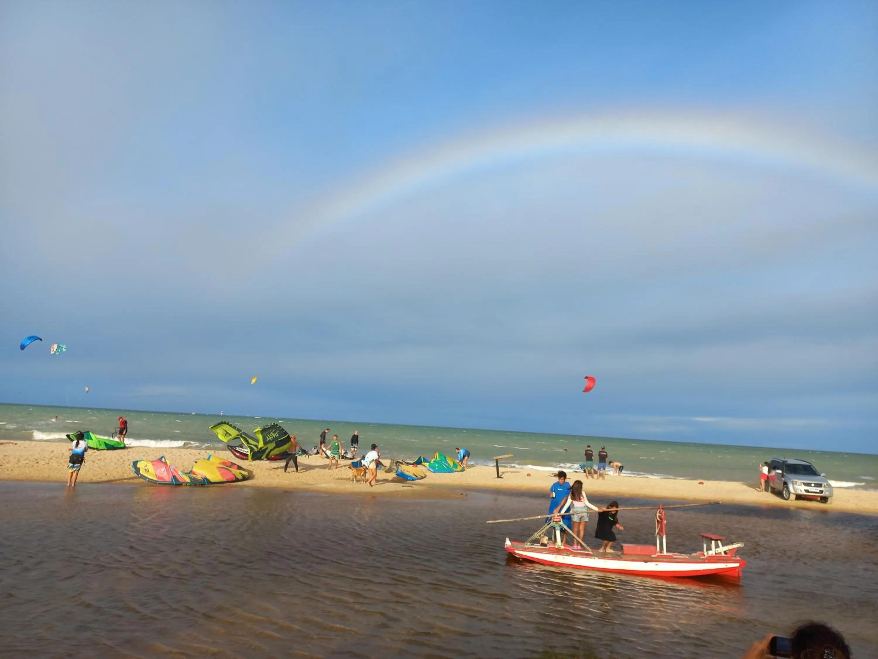 Windsurfing in Hotel Enseada Maracajaú
