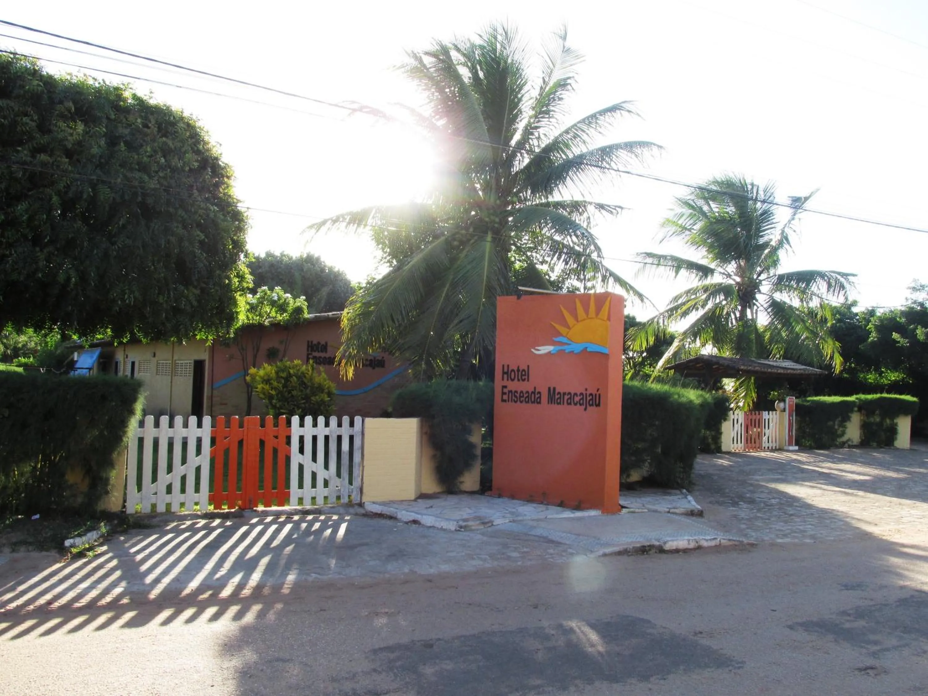 Property building in Hotel Enseada Maracajaú