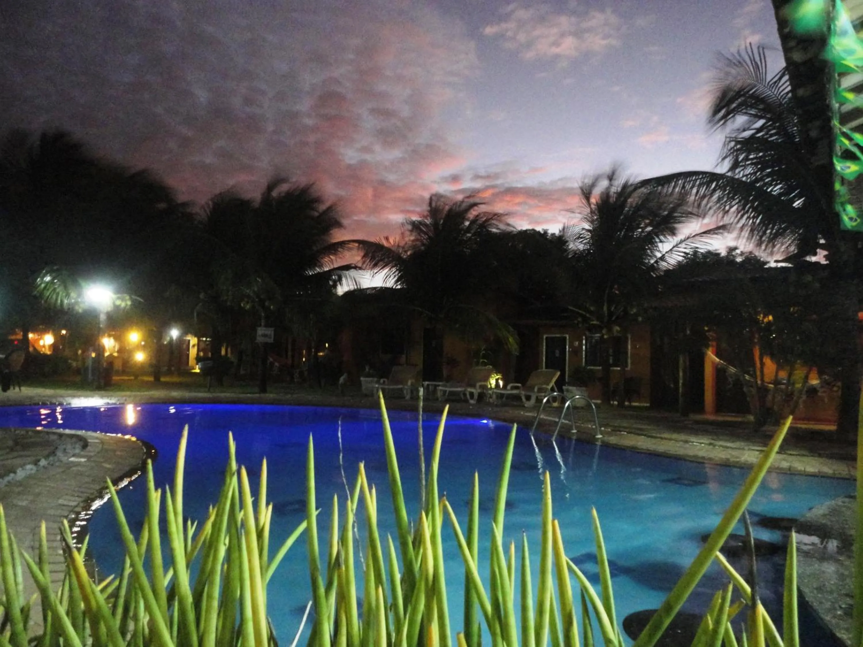 Swimming pool in Hotel Enseada Maracajaú