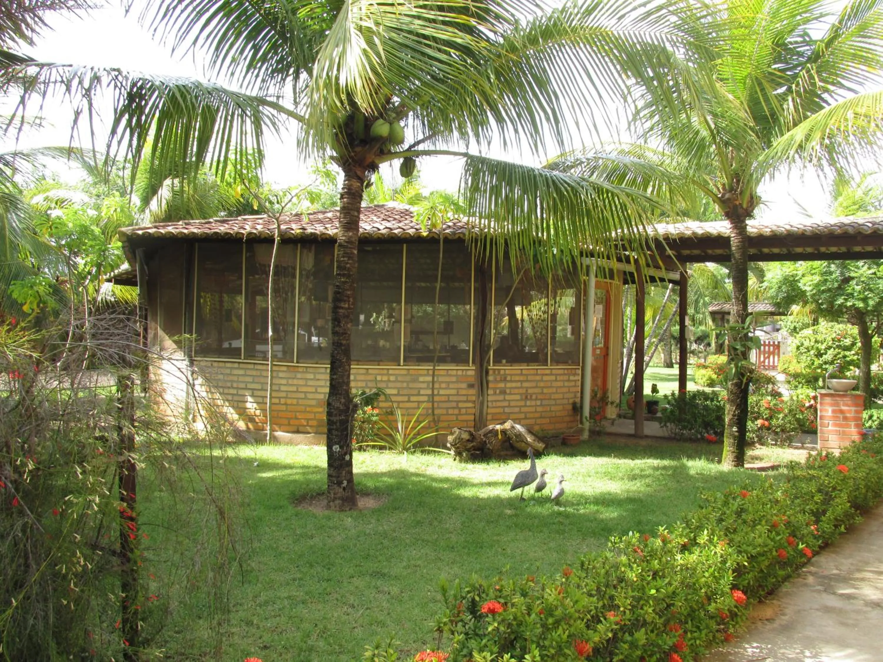 Restaurant/places to eat in Hotel Enseada Maracajaú