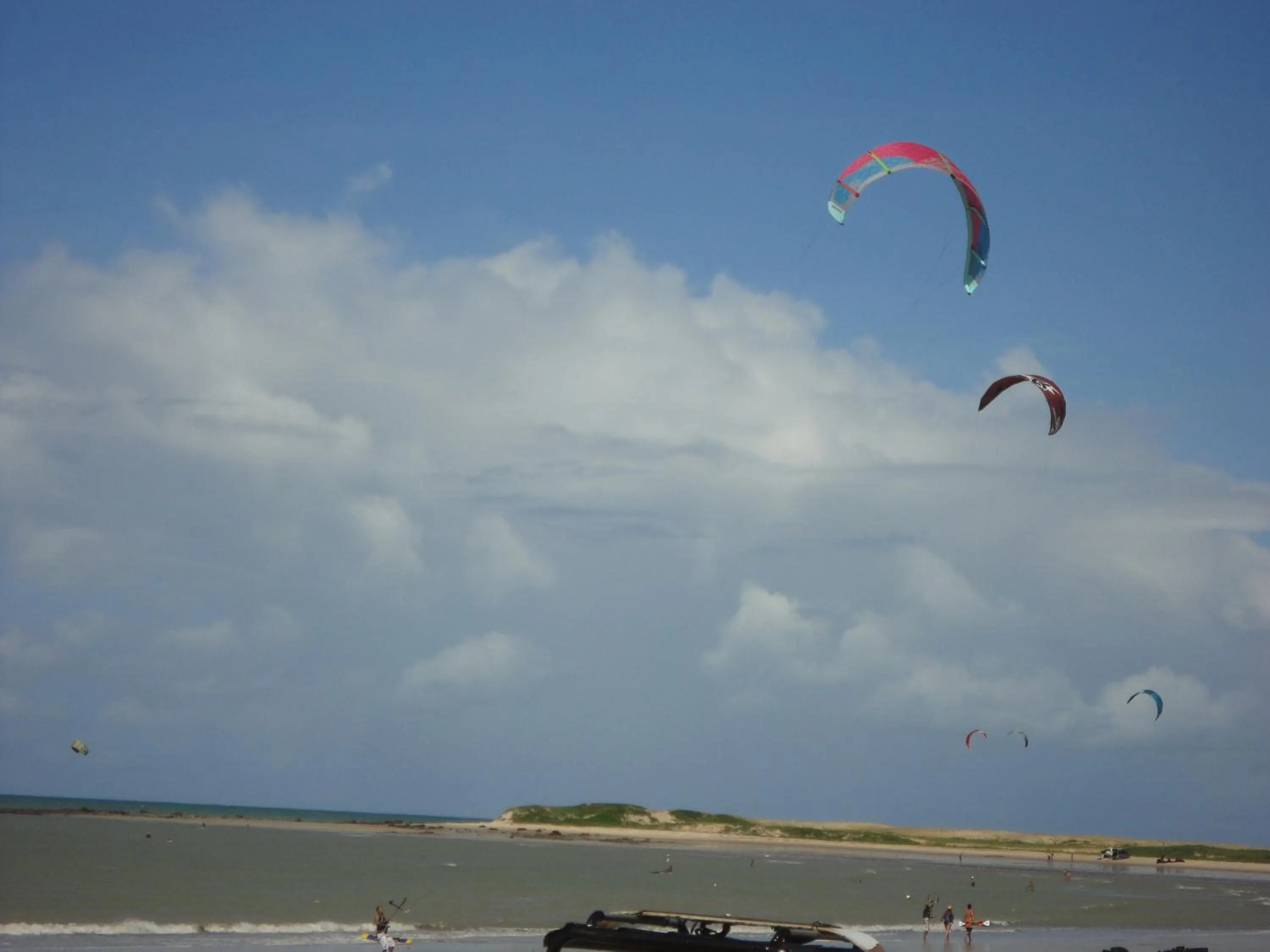 Windsurfing in Hotel Enseada Maracajaú