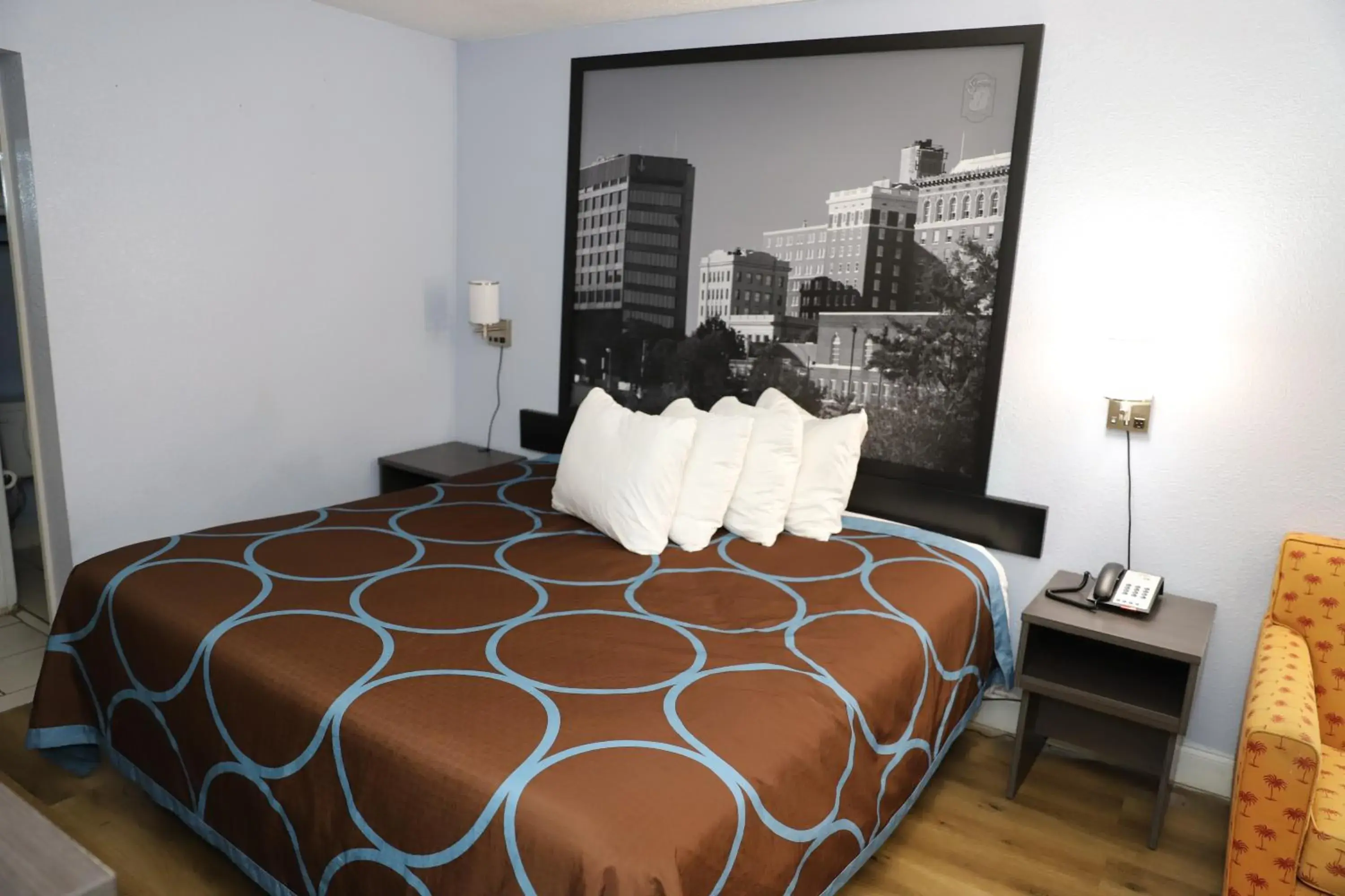 Bedroom, Bed in Super 8 by Wyndham Florence SC I-95 North - Hwy 76 Bedroom, Bed in Super 8 by Wyndham Florence SC I-95 North - Hwy 76