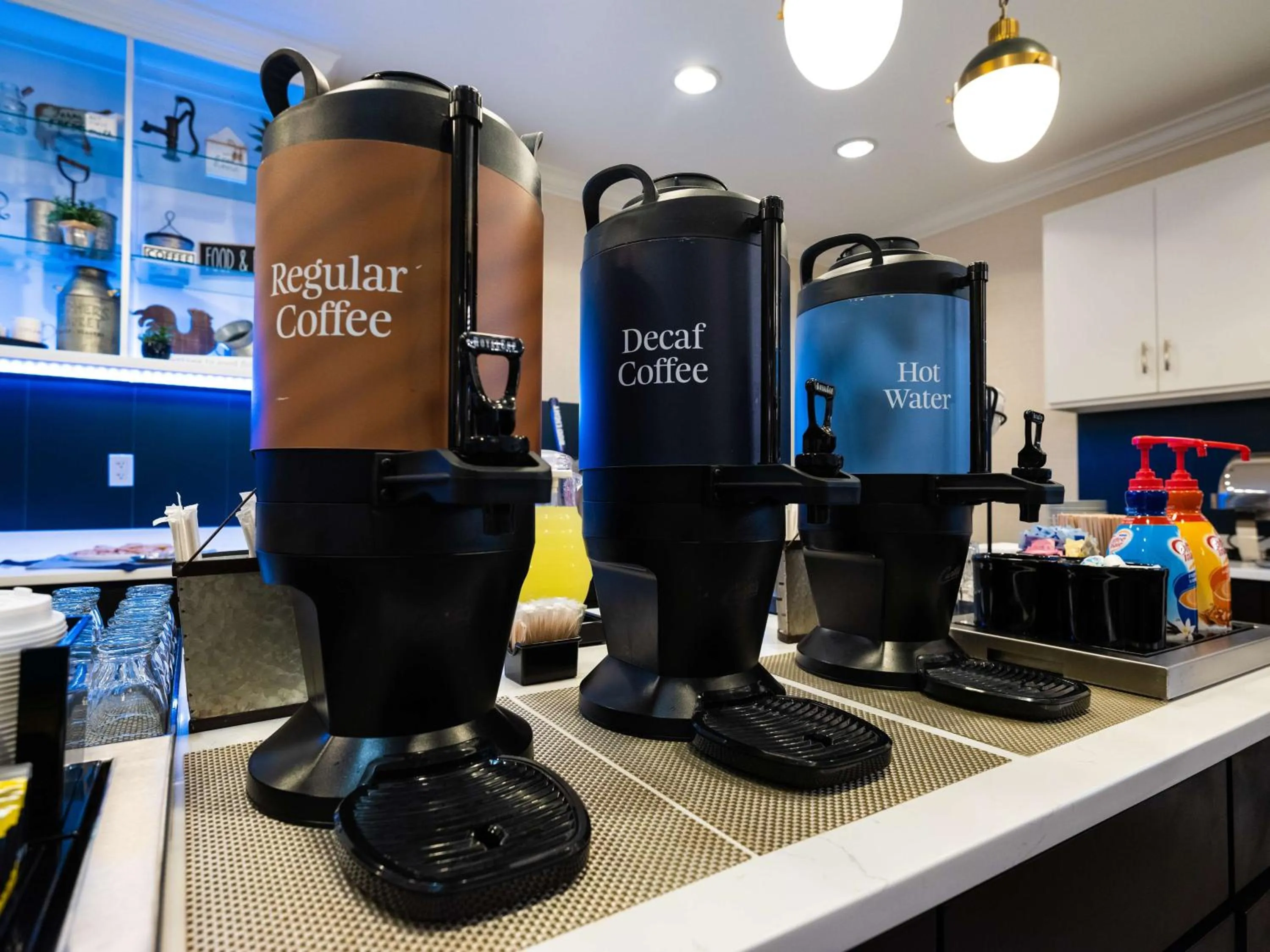 Dining area in Homewood Suites by Hilton Joplin