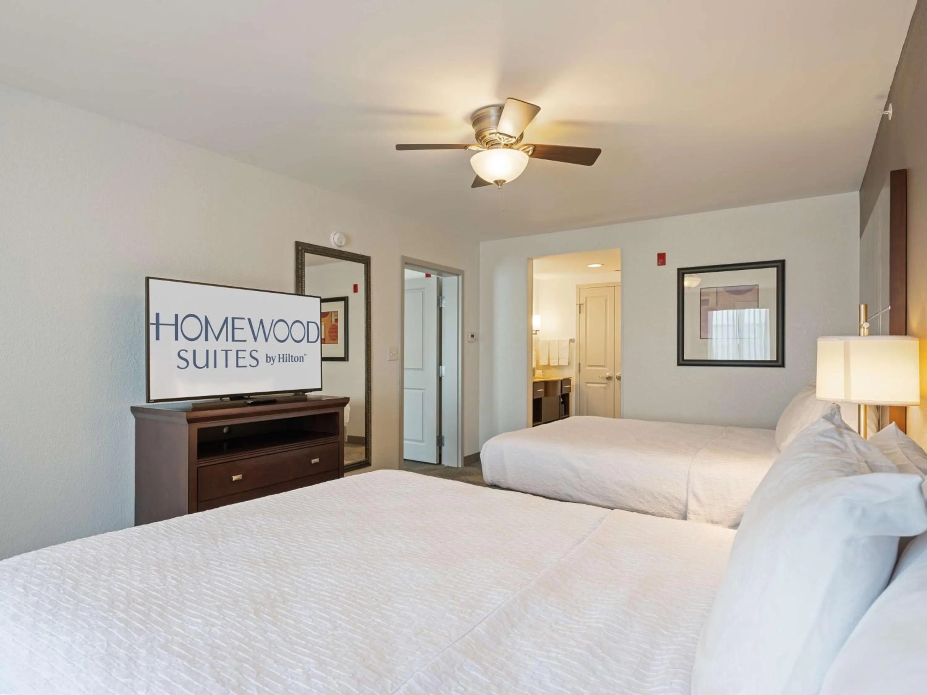 Bed in Homewood Suites by Hilton Joplin