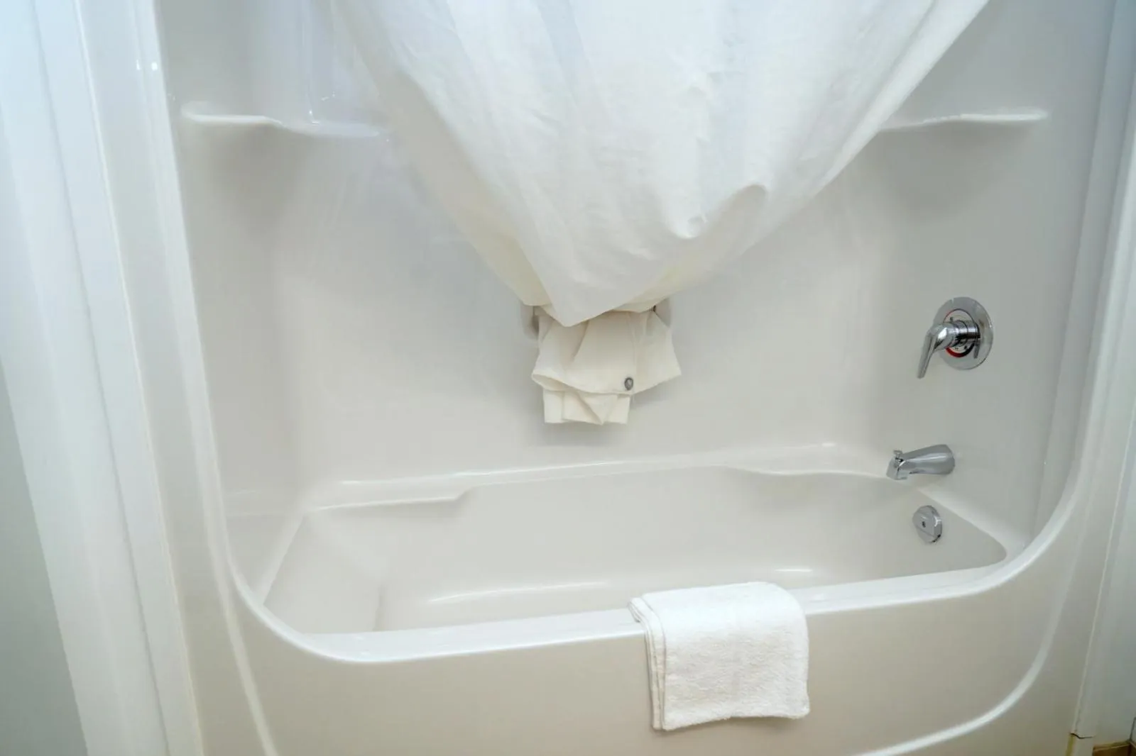 Bathroom in Econolodge Huntsville