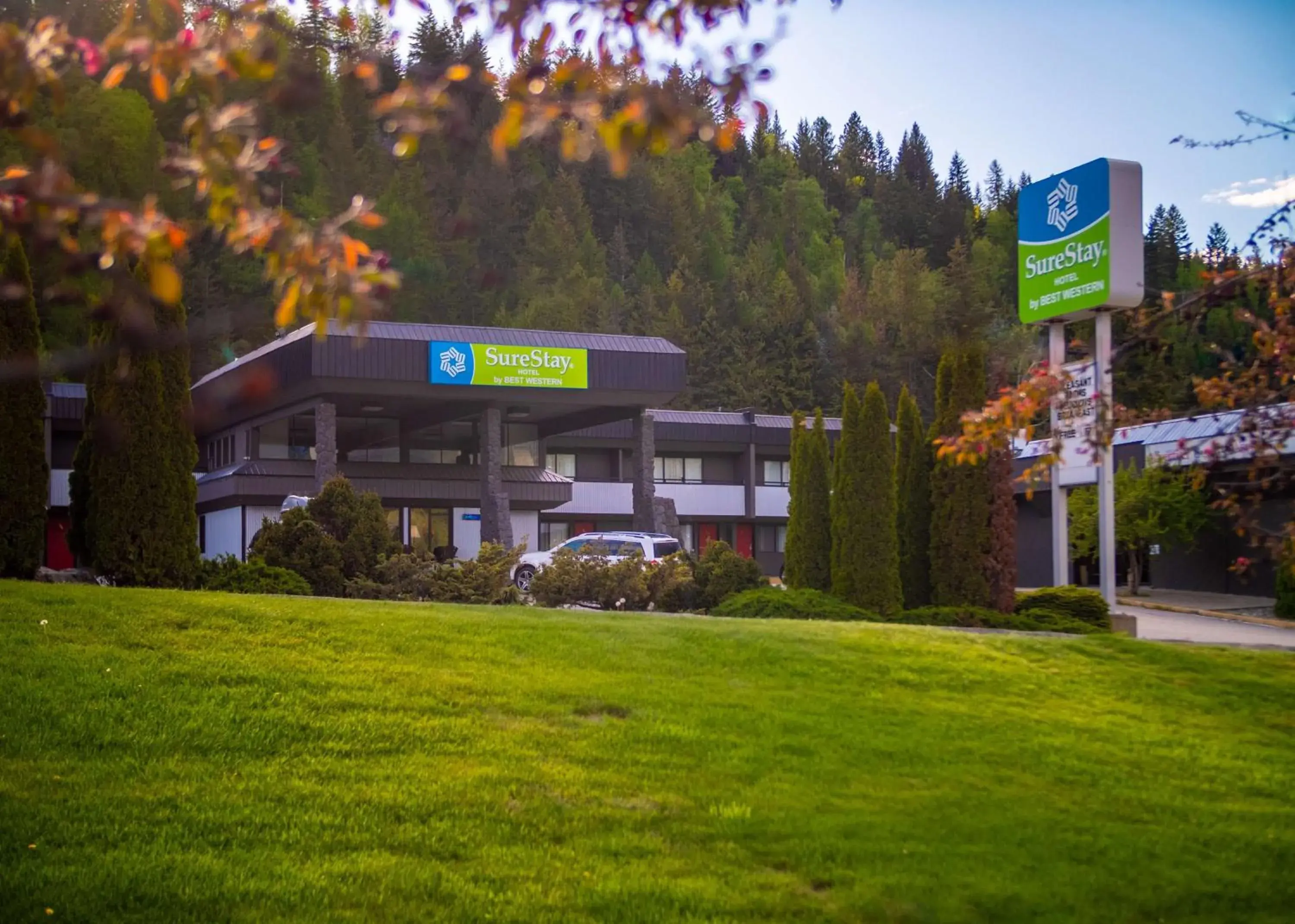 Property building in SureStay Hotel by Best Western Castlegar Property building in SureStay Hotel by Best Western Castlegar