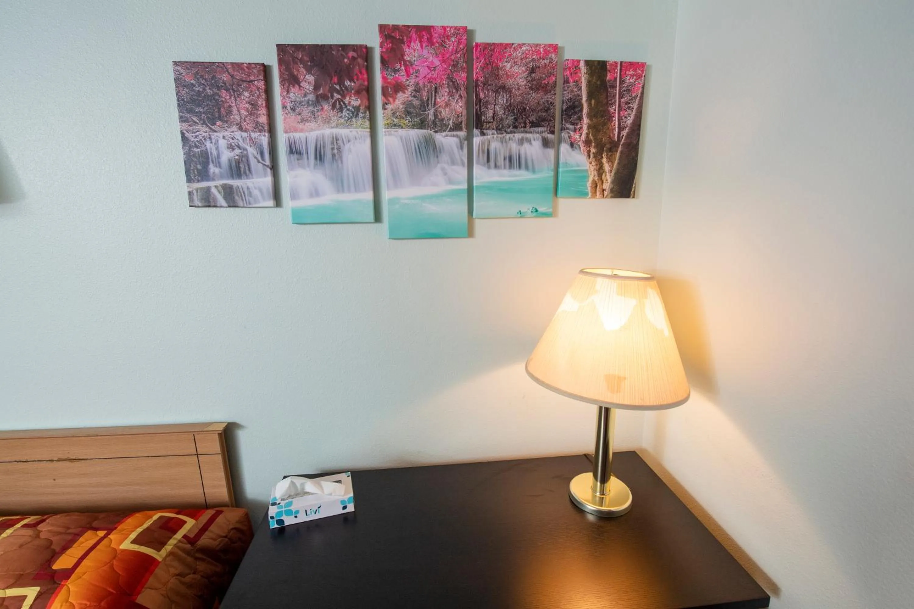 Bedroom in Tower 64 Motel & RV