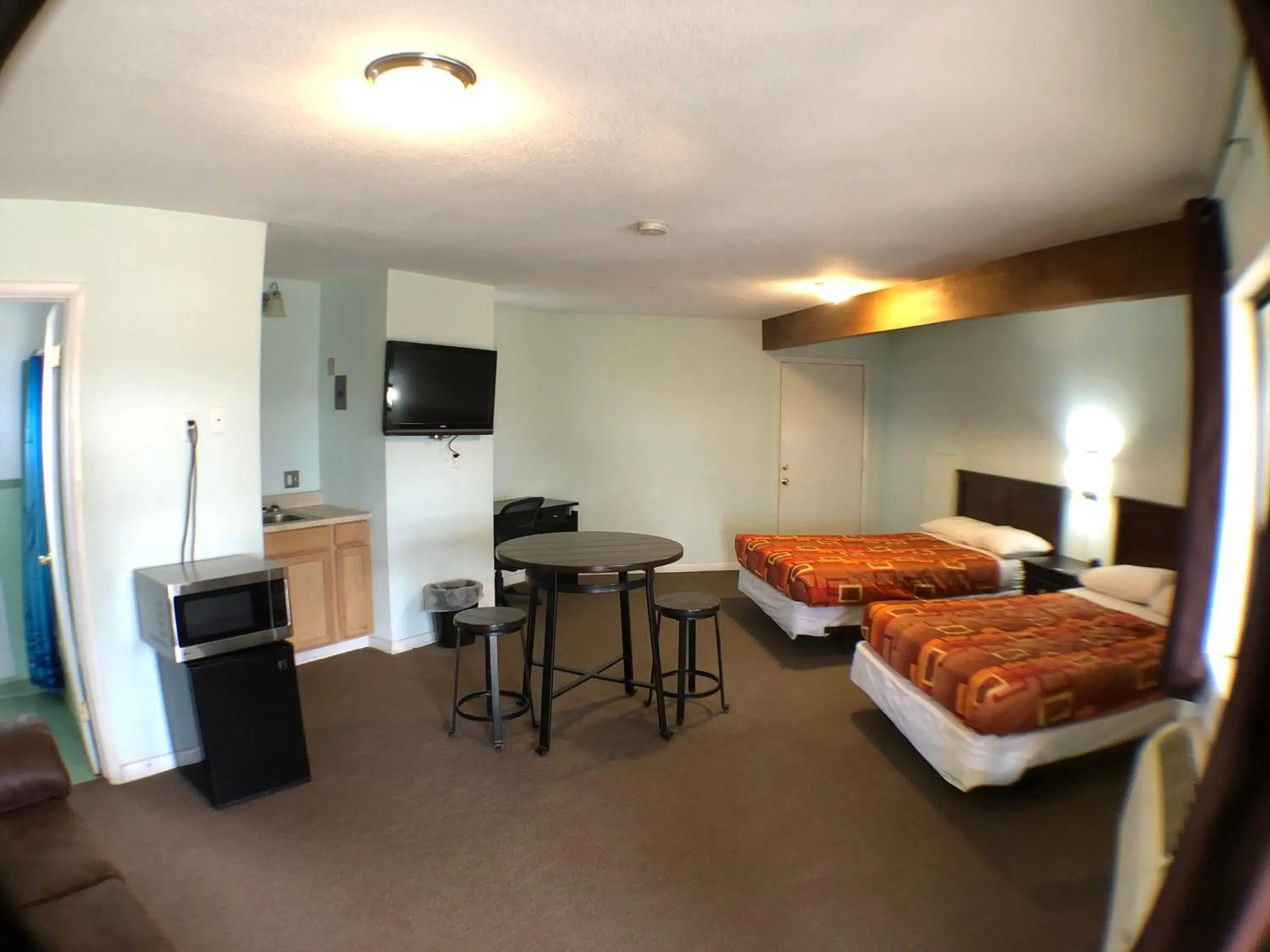 Deluxe Double Studio in Tower 64 Motel & RV Deluxe Double Studio in Tower 64 Motel & RV