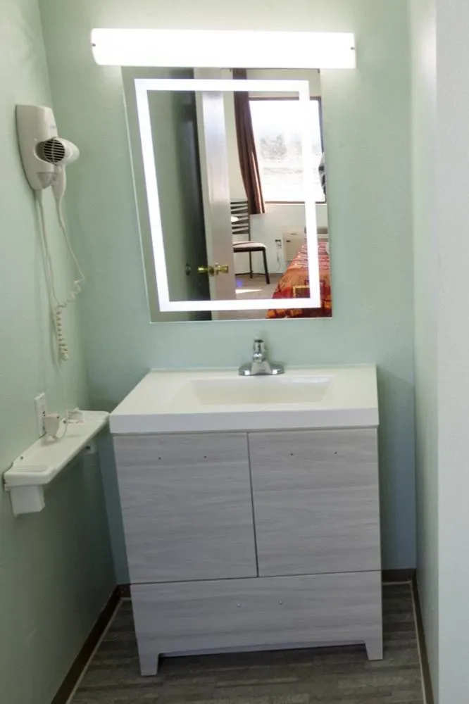 Toilet in Tower 64 Motel & RV