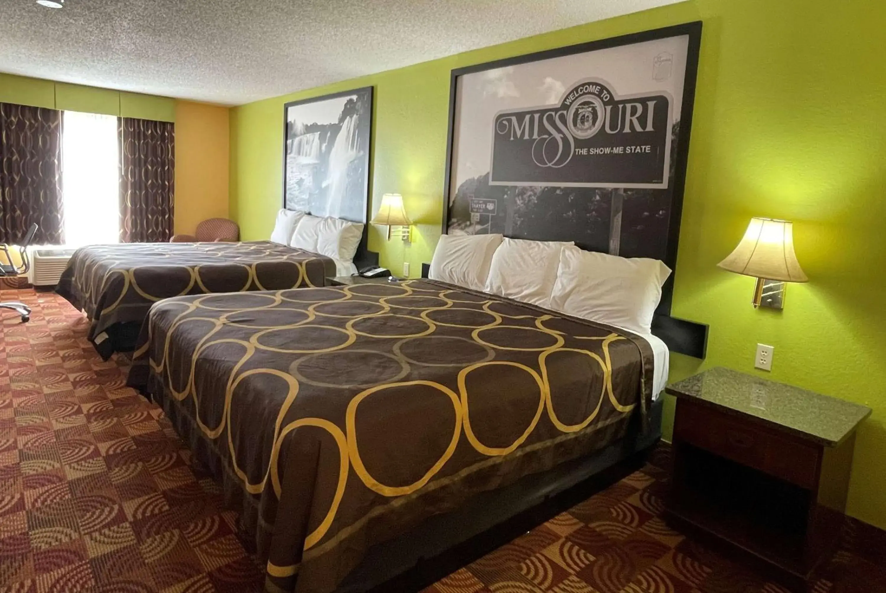 Photo of the whole room, Bed in Super 8 by Wyndham Lake of the Ozarks Photo of the whole room, Bed in Super 8 by Wyndham Lake of the Ozarks