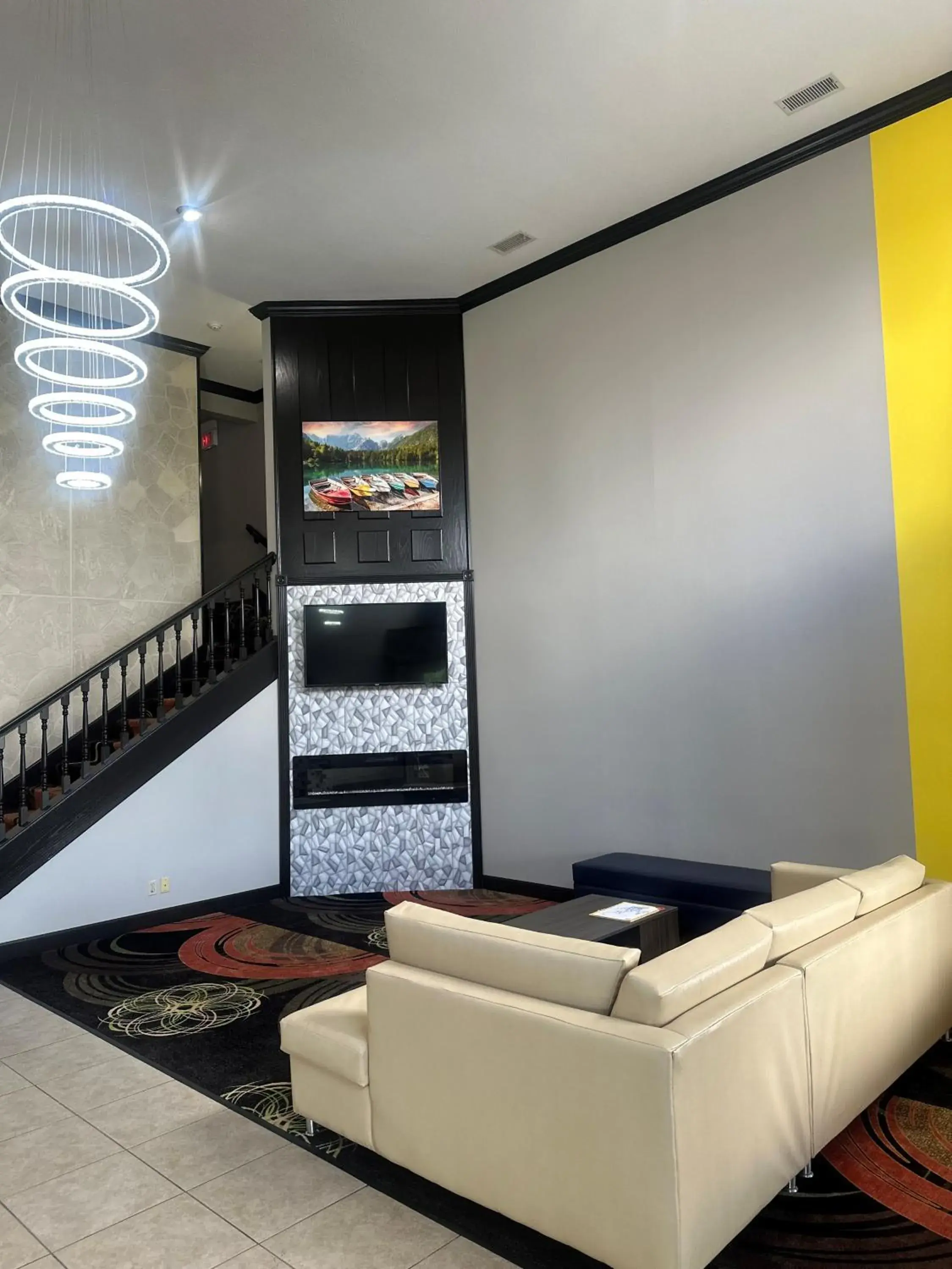 Lobby or reception in Super 8 by Wyndham Lake of the Ozarks Lobby or reception in Super 8 by Wyndham Lake of the Ozarks