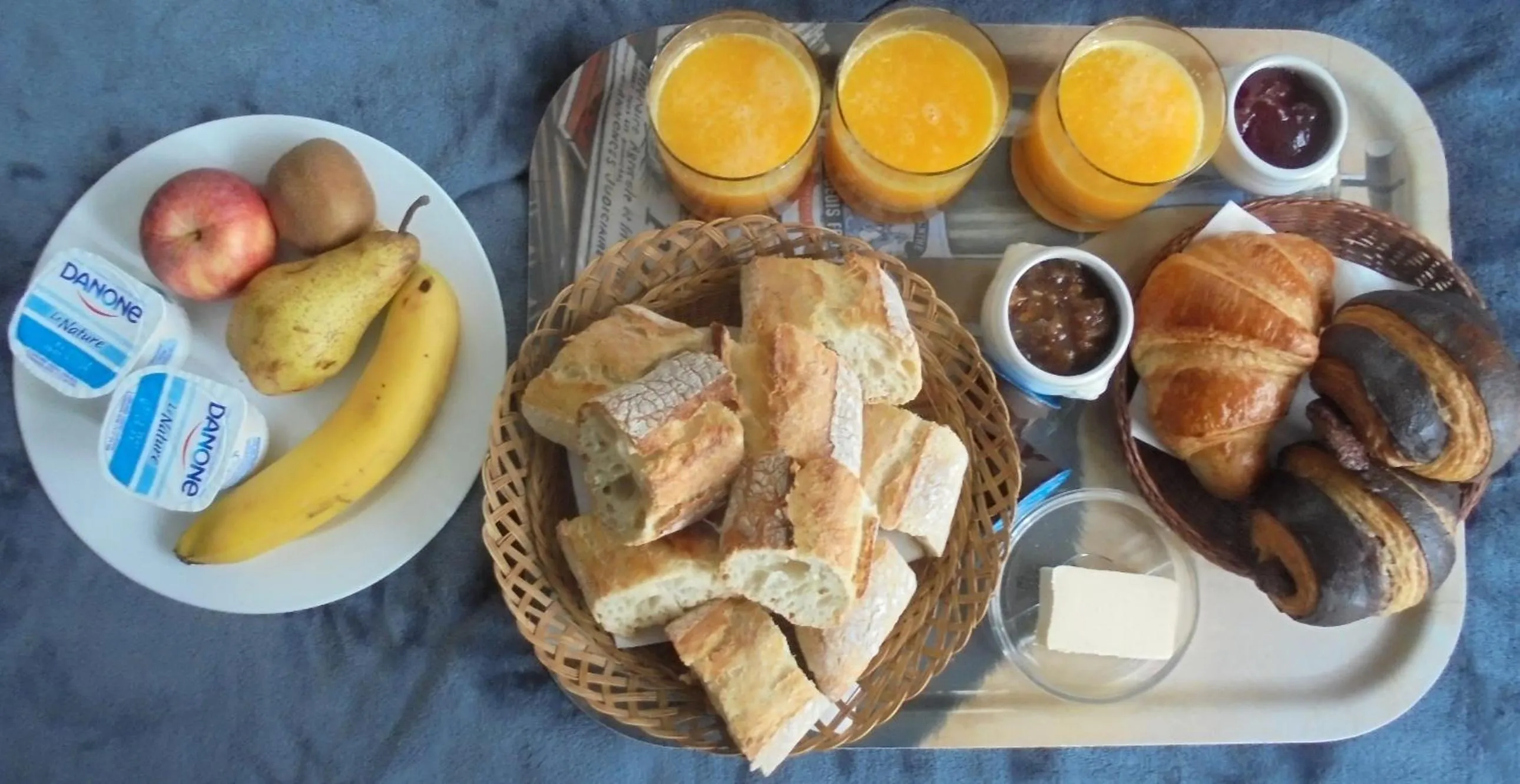 Breakfast in Gîtes de l'Orée du Bois - Boussières