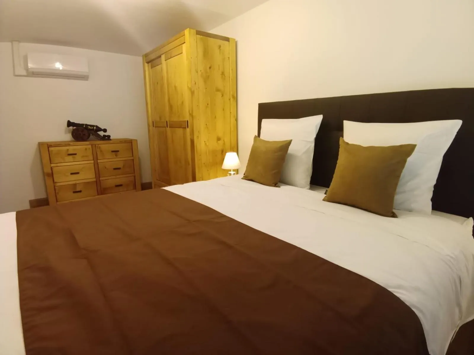 Bed in Gîtes de l'Orée du Bois - Boussières