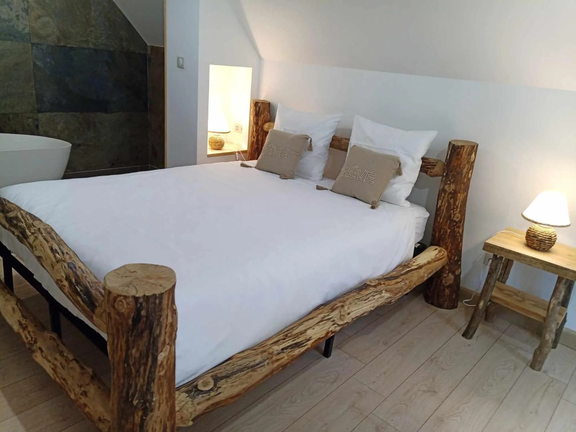 Bed in Gîtes de l'Orée du Bois - Boussières