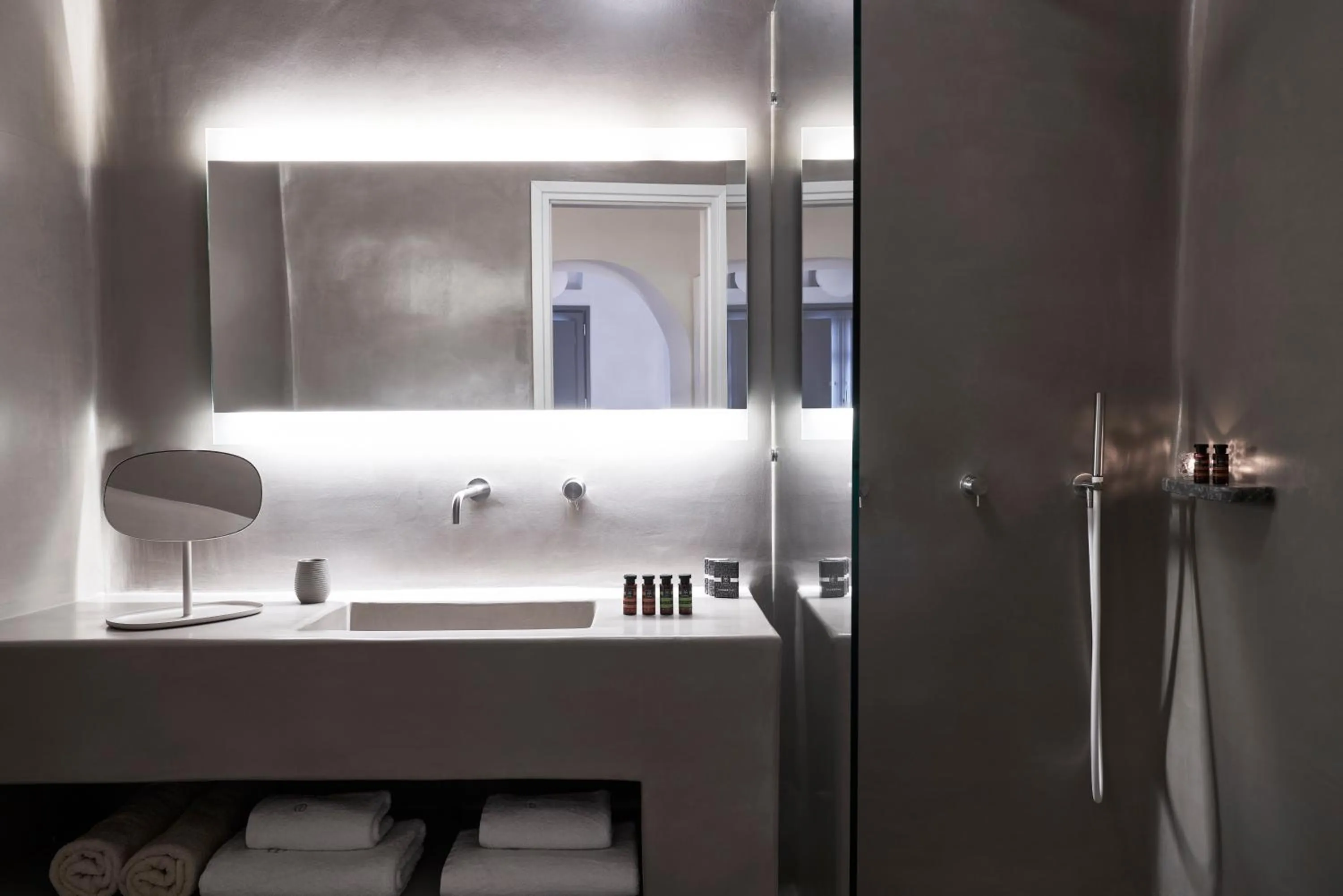 Bathroom in Old Castle Oia