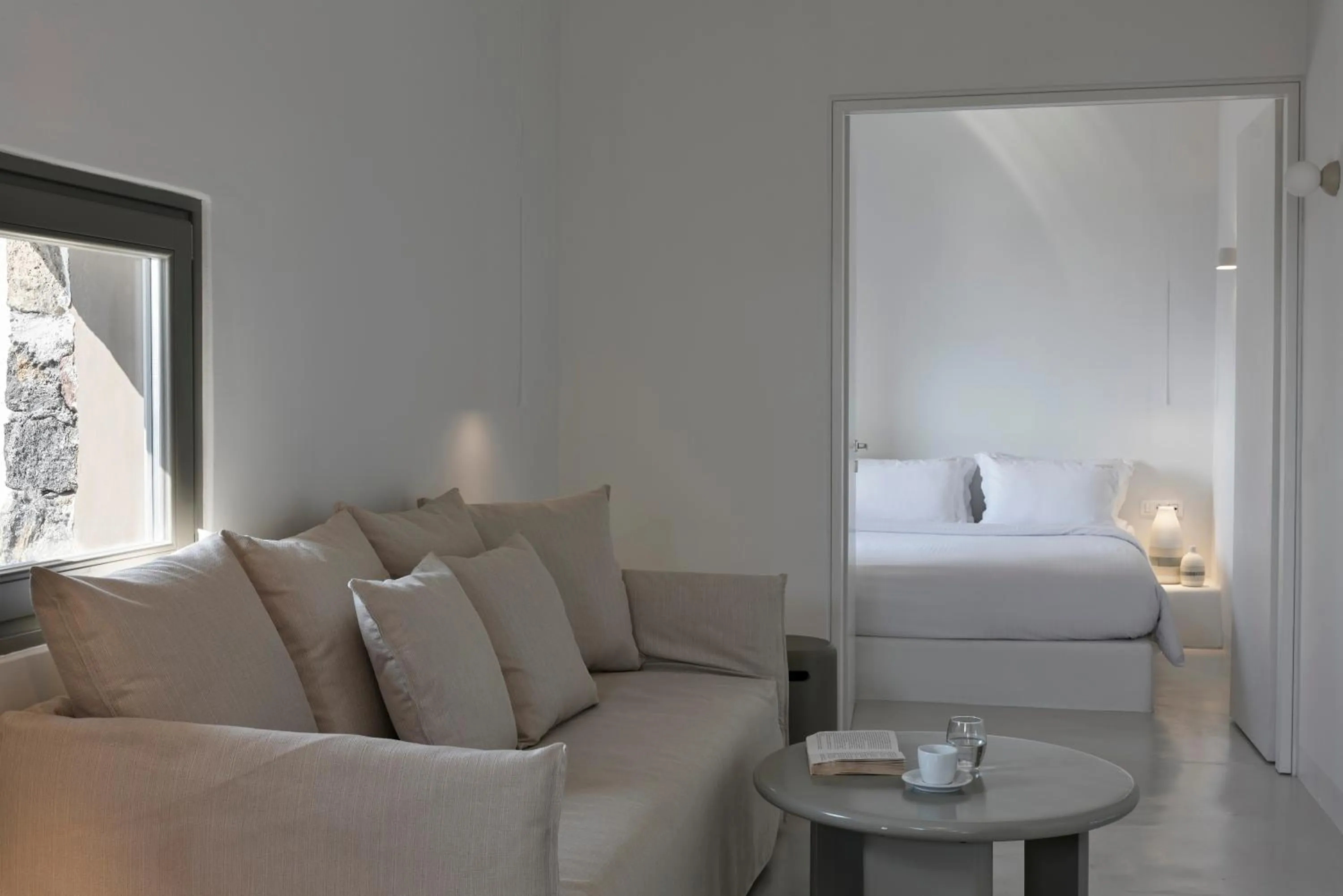 Bedroom, Bed in Old Castle Oia