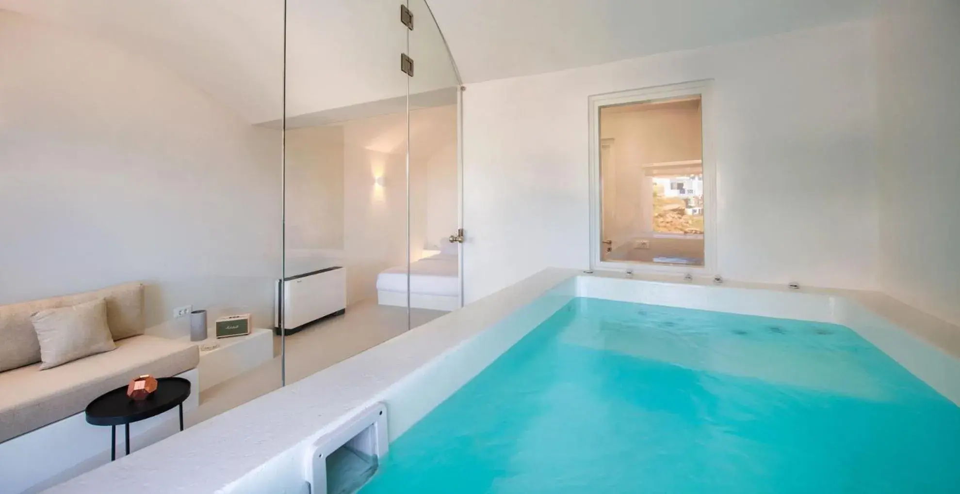 Cave Junior Suite Jetted tub Sea View in Old Castle Oia Cave Junior Suite Jetted tub Sea View in Old Castle Oia