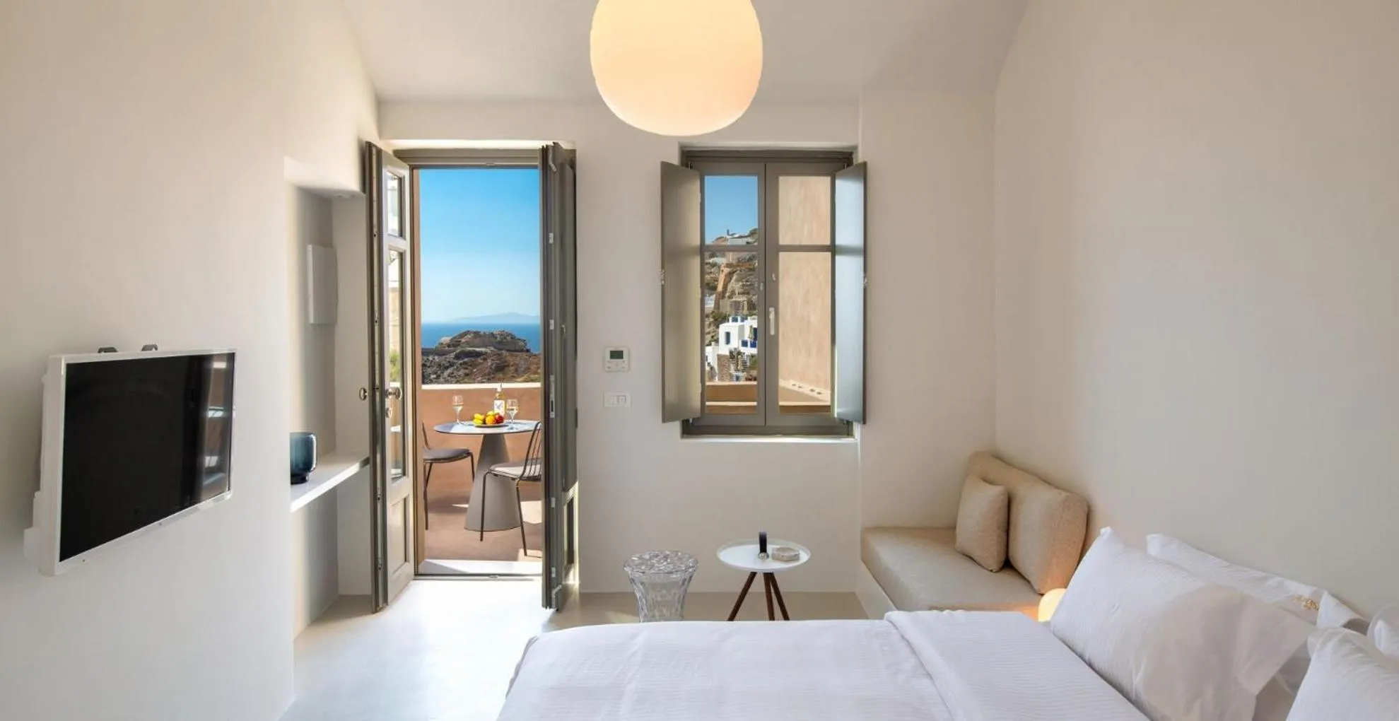 TV and multimedia, Bed in Old Castle Oia