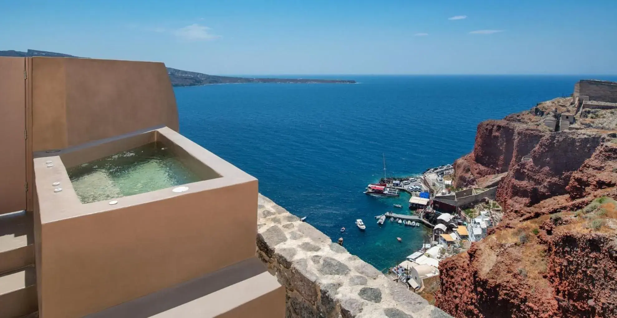 Balcony/Terrace in Old Castle Oia Balcony/Terrace in Old Castle Oia