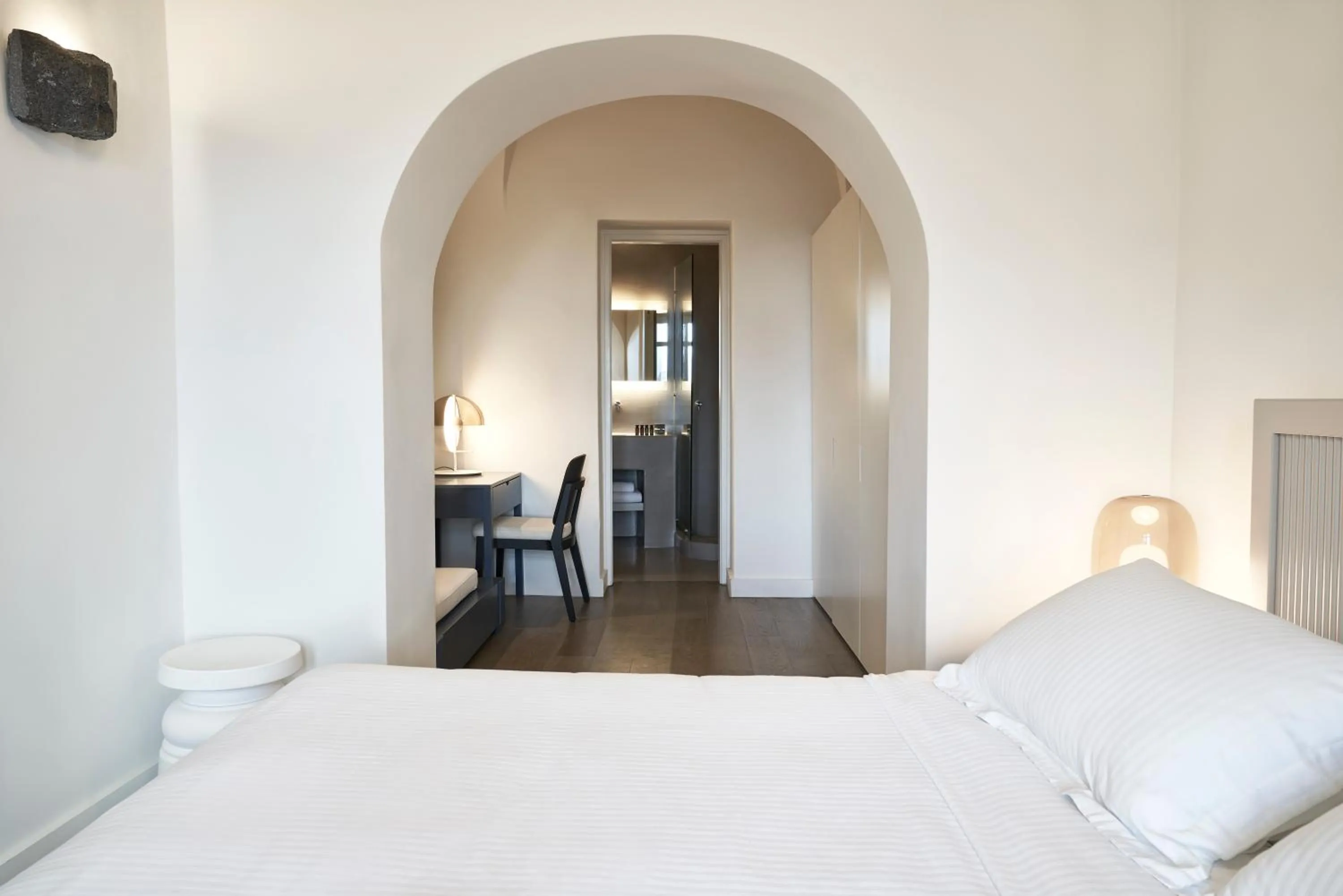 Bedroom, Bed in Old Castle Oia