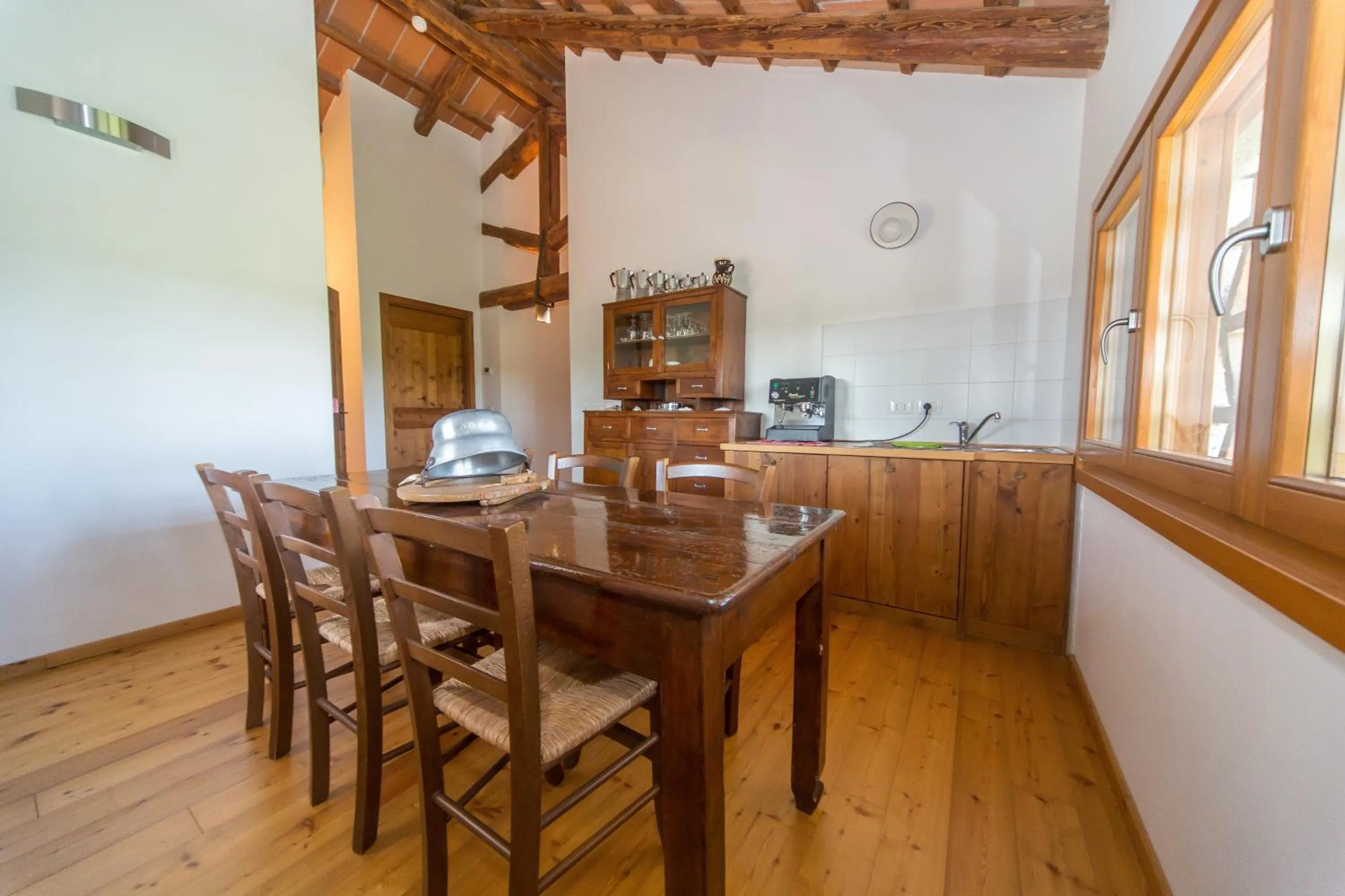 Communal lounge/ TV room in Agriturismo Cjasal di Pition